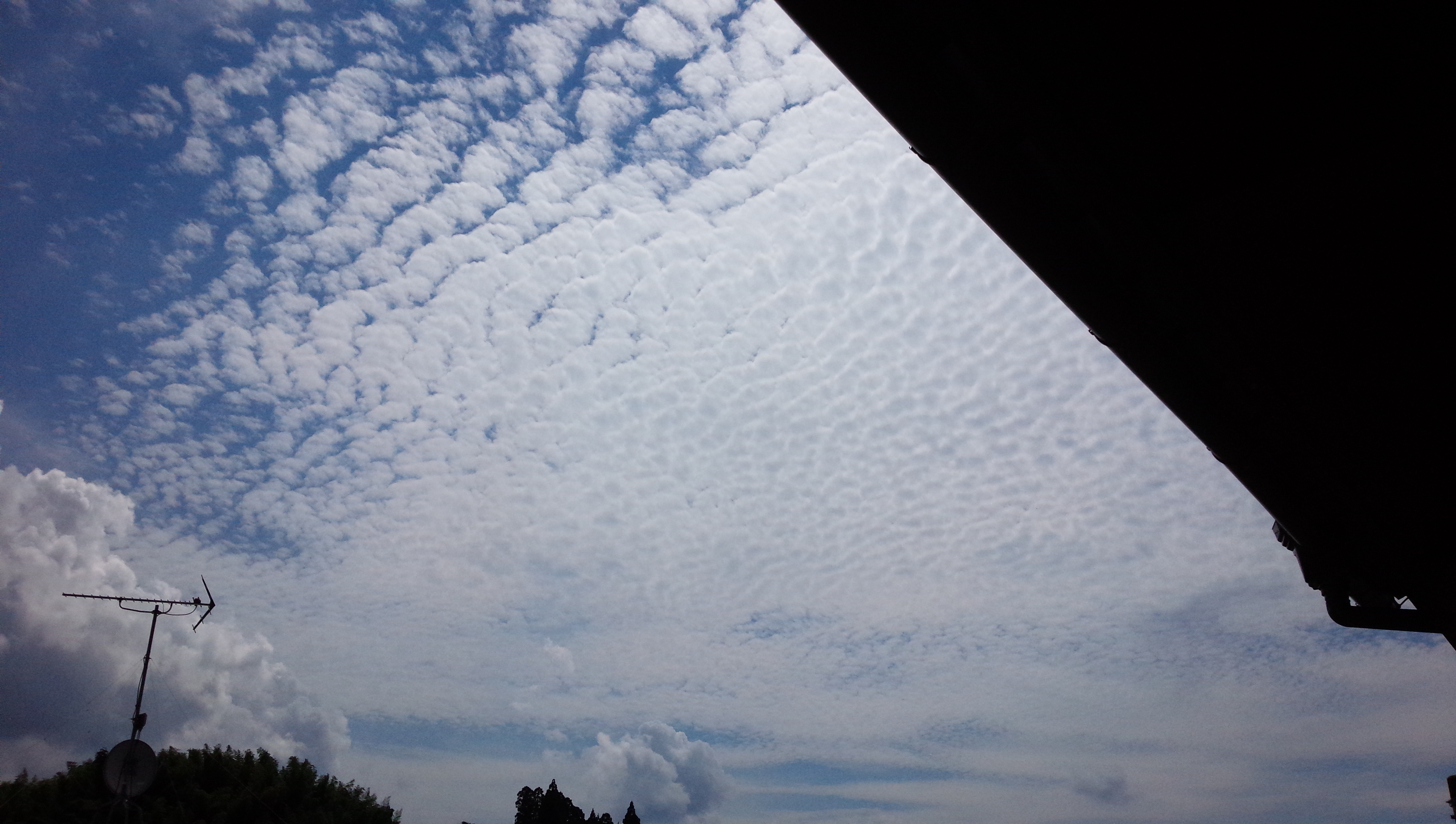 No.19682-1 地震雲