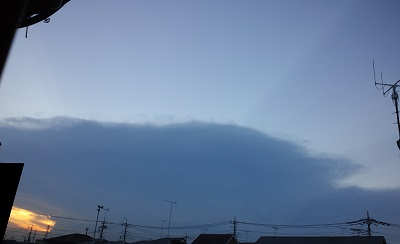 No.19696-1 地震雲