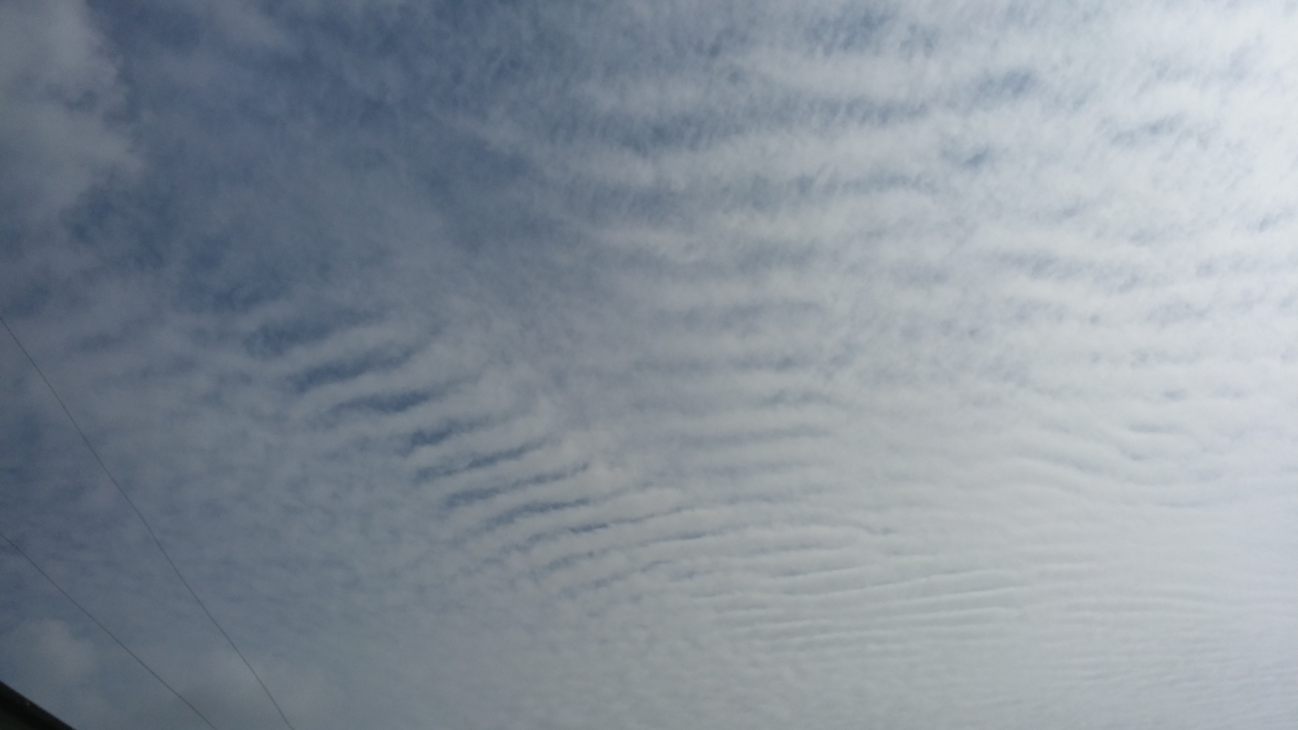 No.19767-1 地震雲