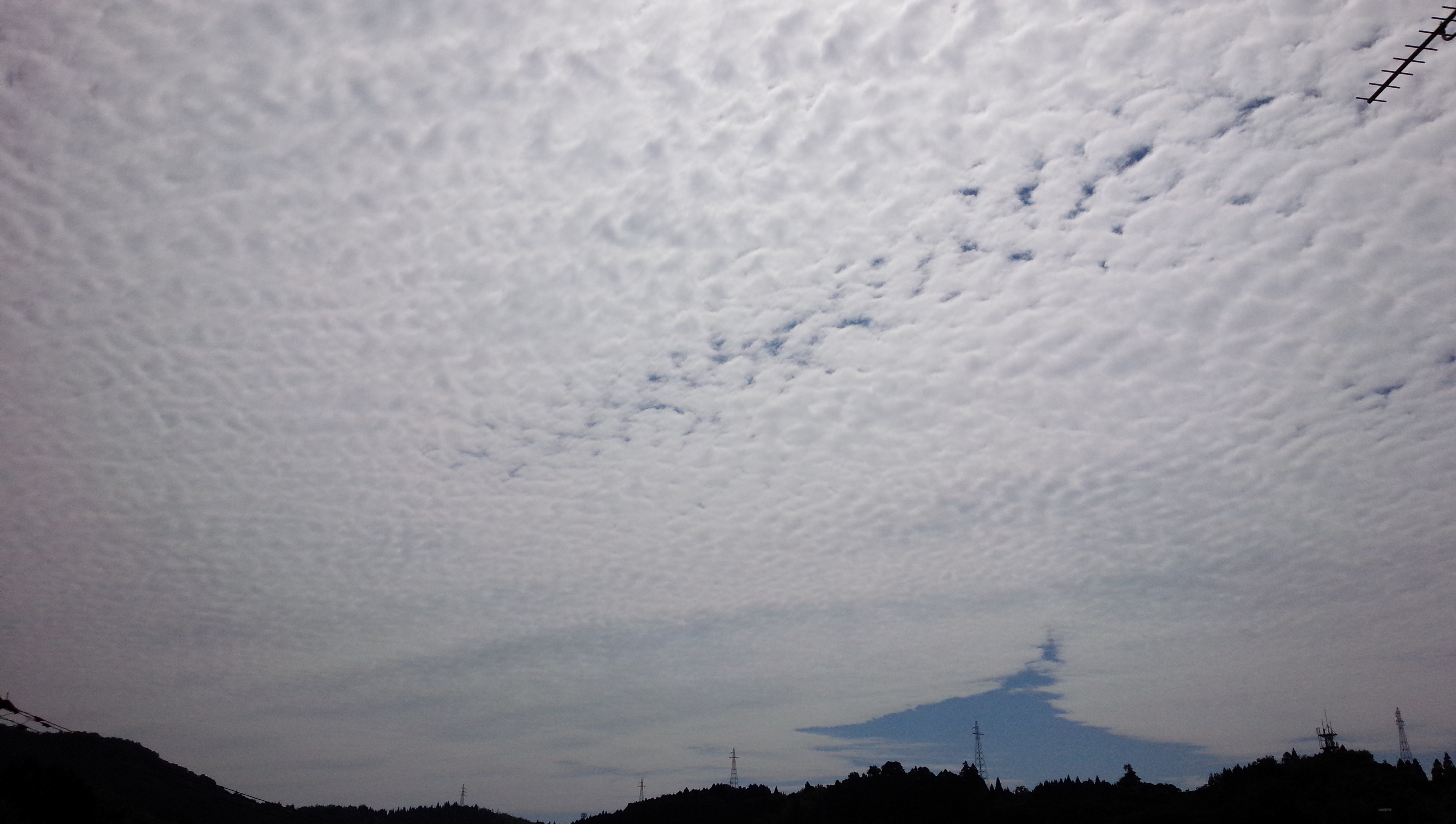 No.19866-1 地震雲