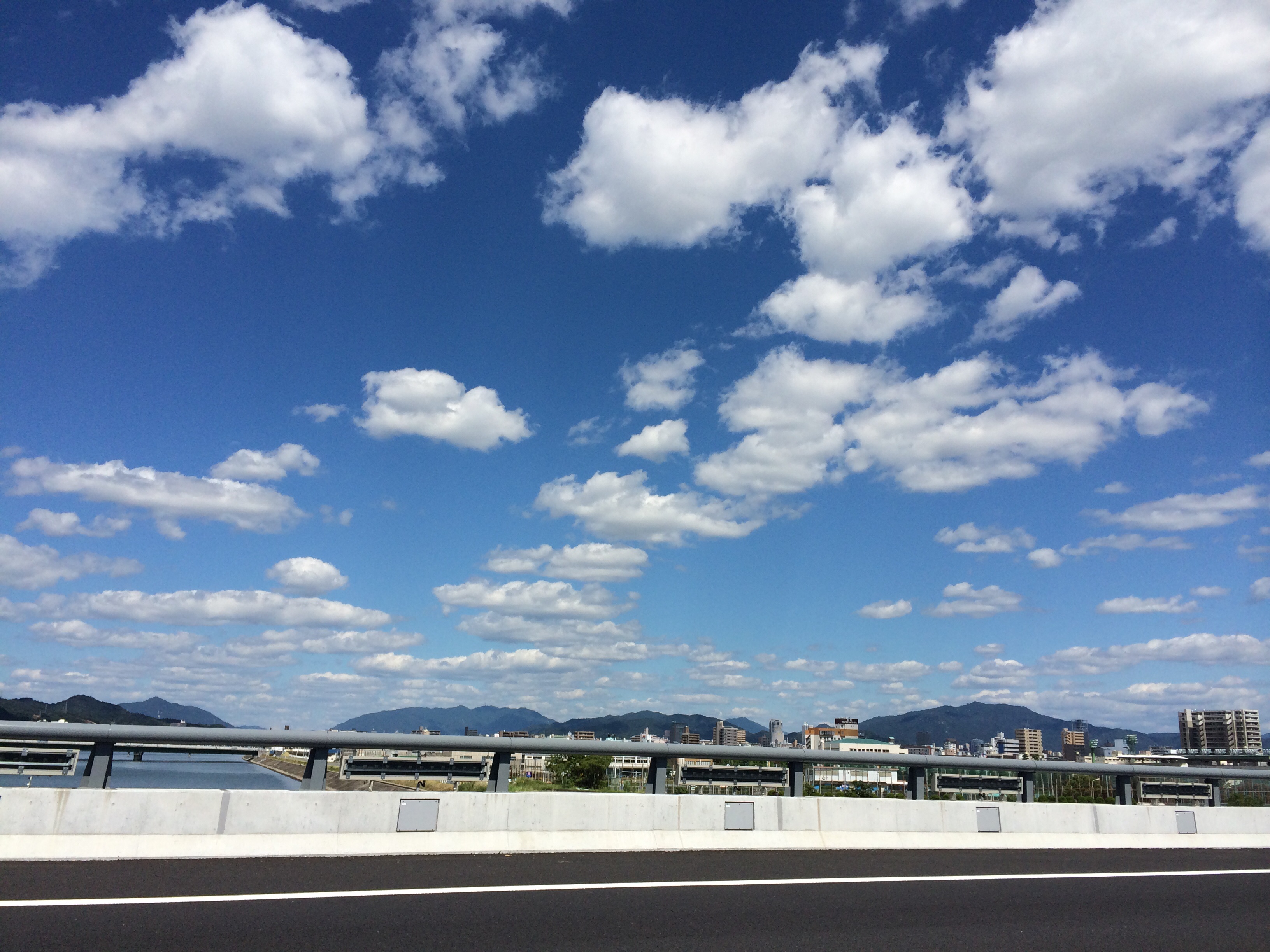 No.20024-1 地震雲