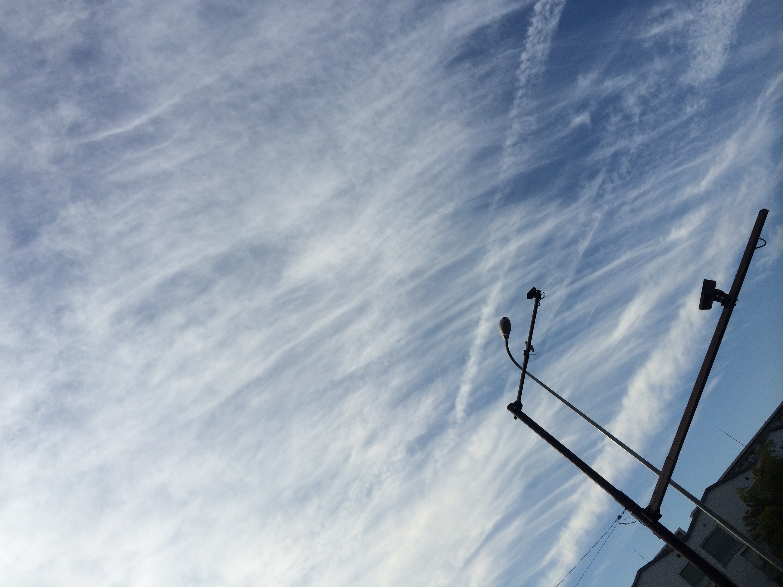 No.20107-1 地震雲