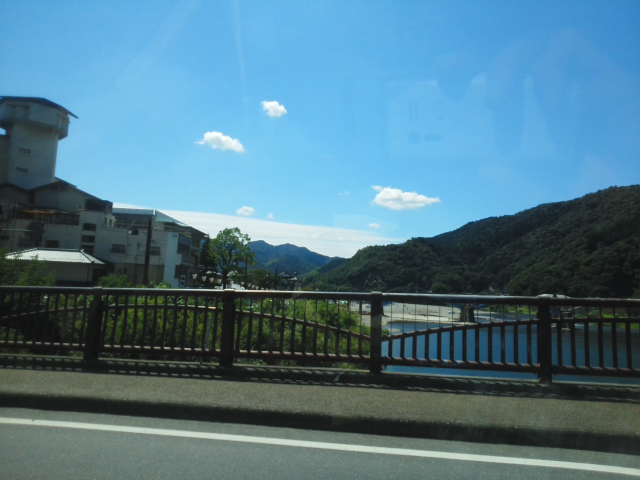 No.20136-1 地震雲