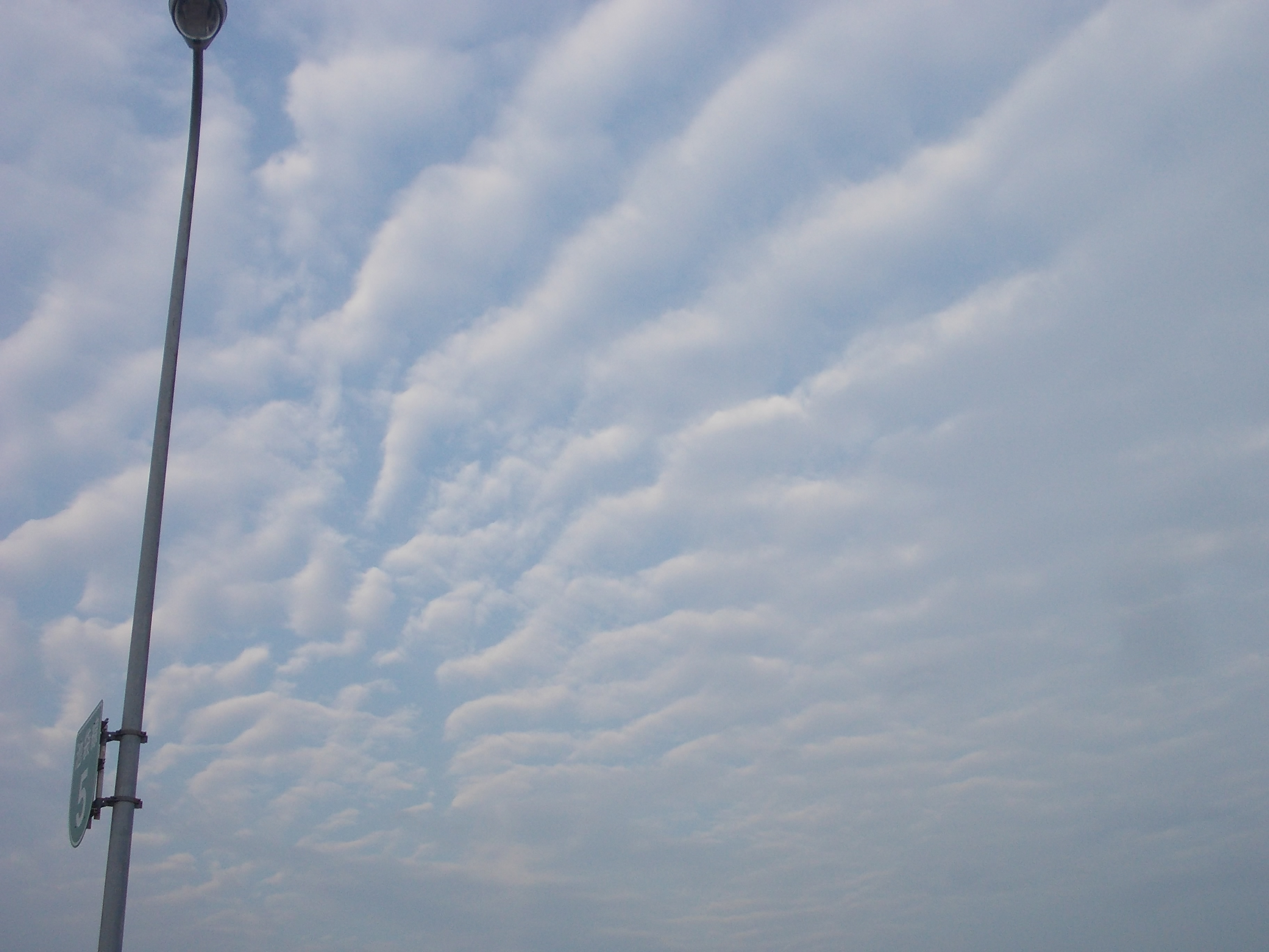 No.20154-1 地震雲