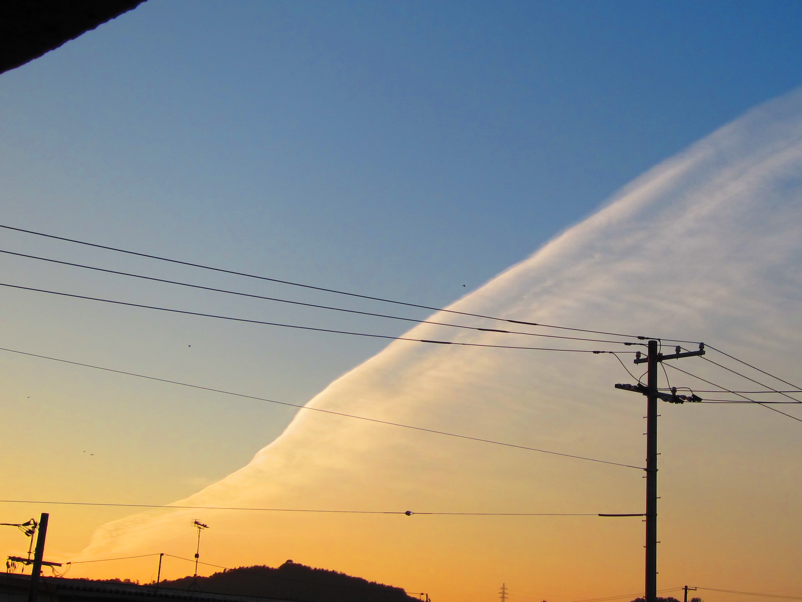 No.20295-1 地震雲