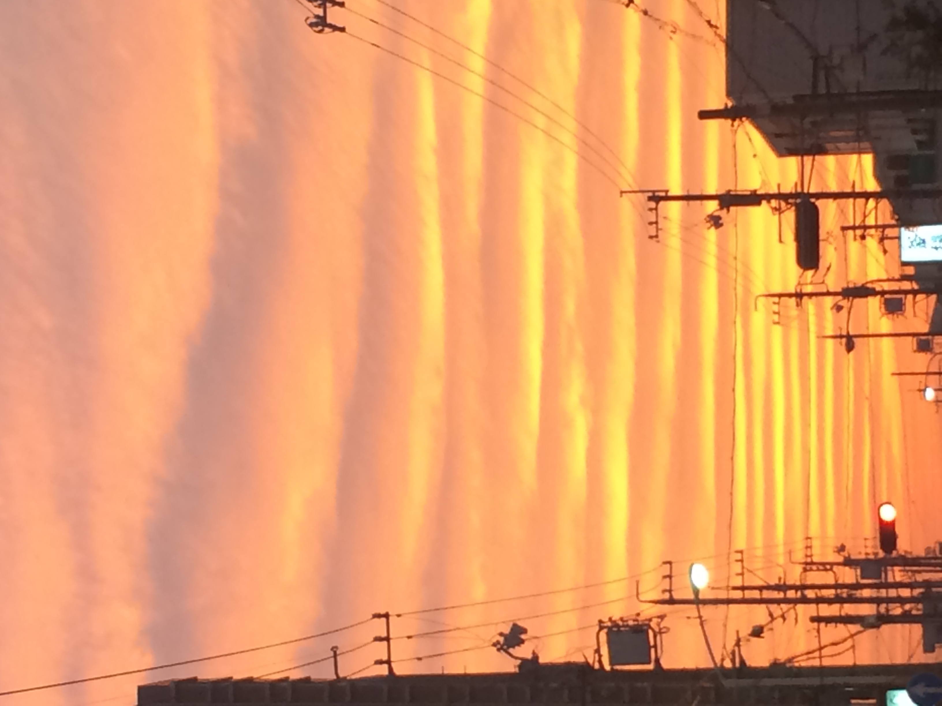 No.20712-1 地震雲