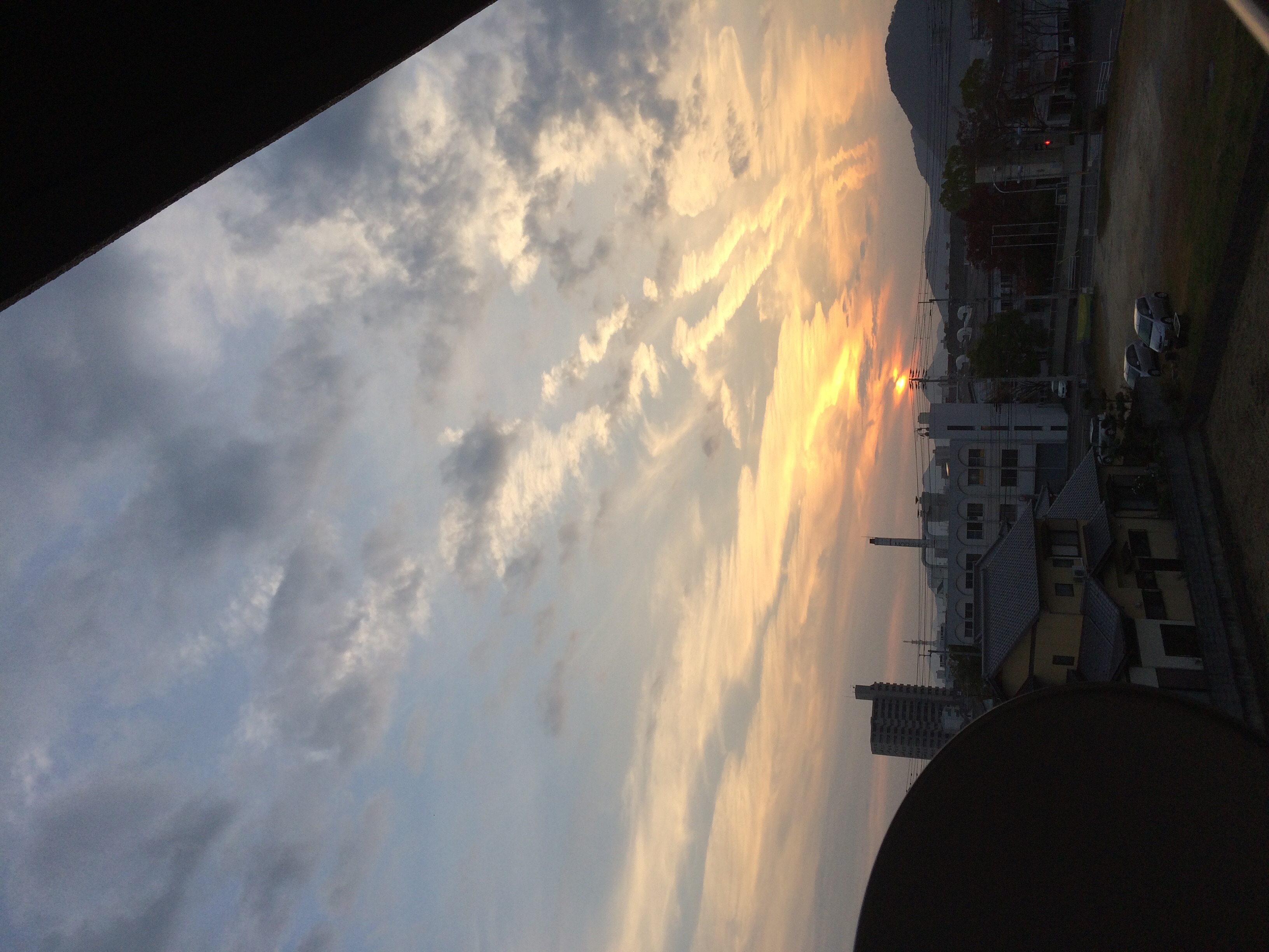 No.21418-1 地震雲