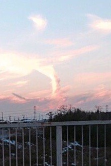 No.21944-1 地震雲