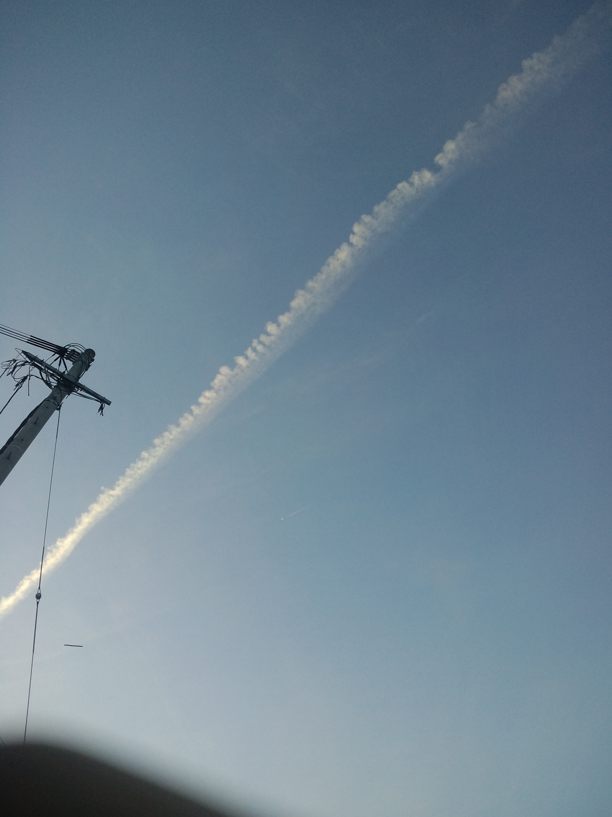 No.22061-1 地震雲