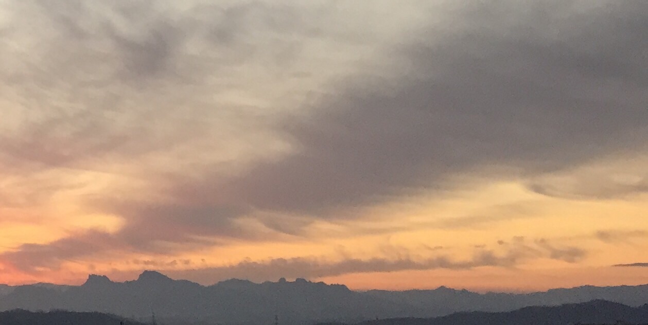 No.22251-1 地震雲