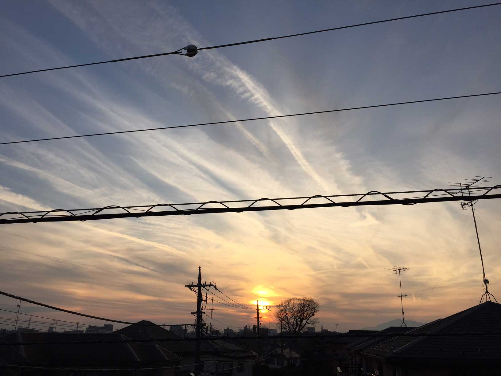 No.22351-1 地震雲