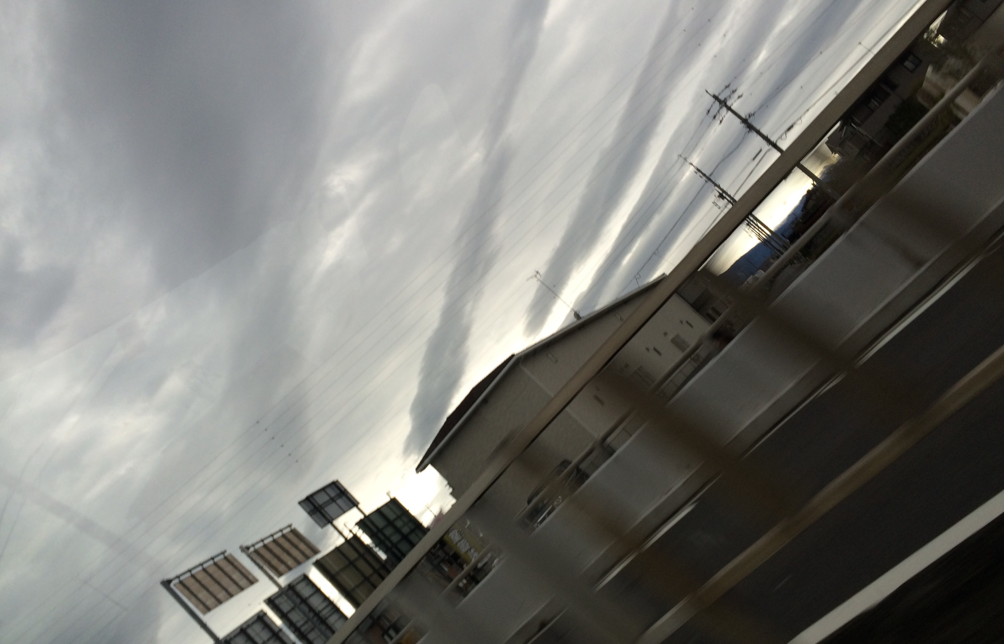 No.23108-1 地震雲