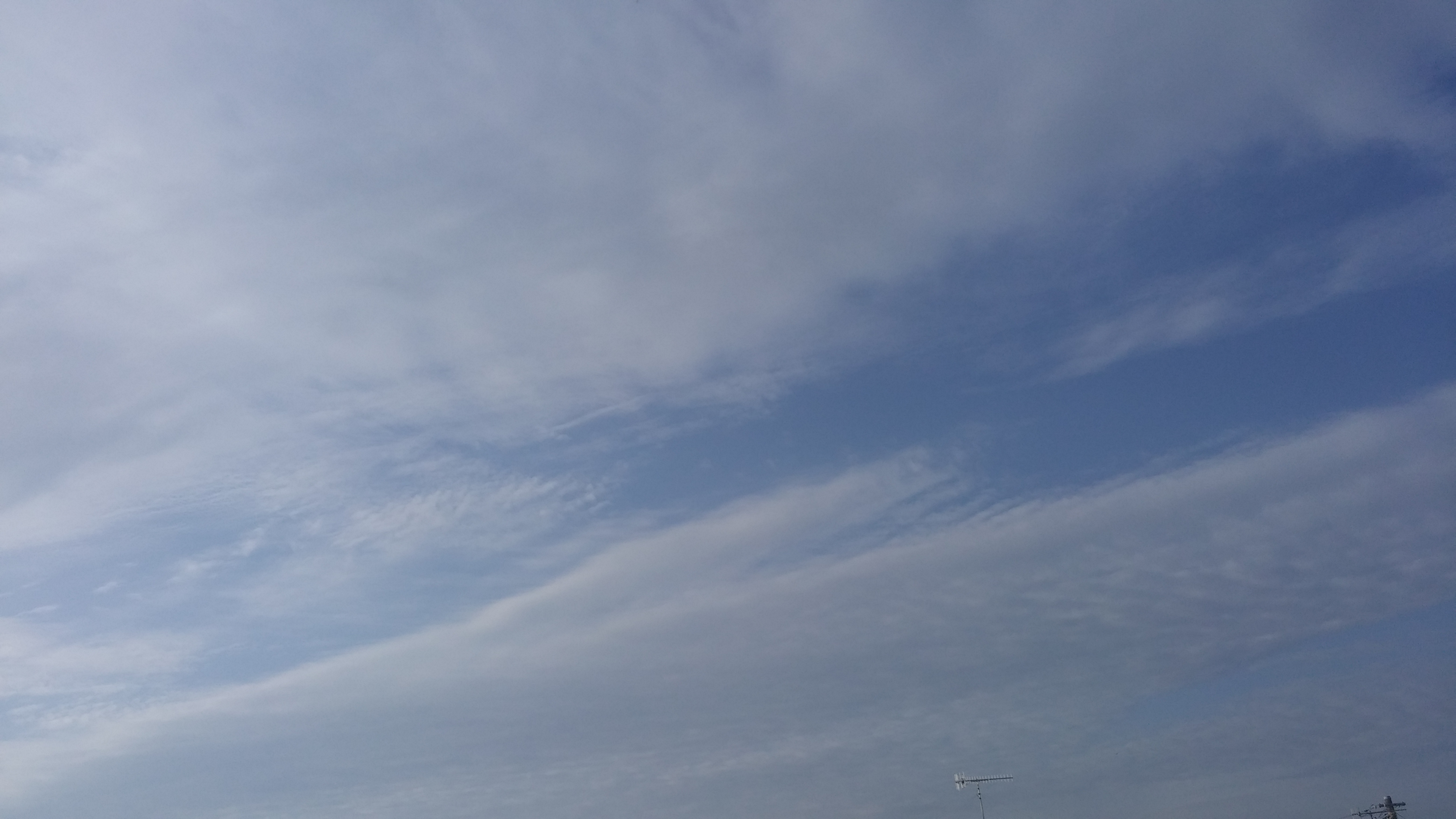 No.23160-1 地震雲