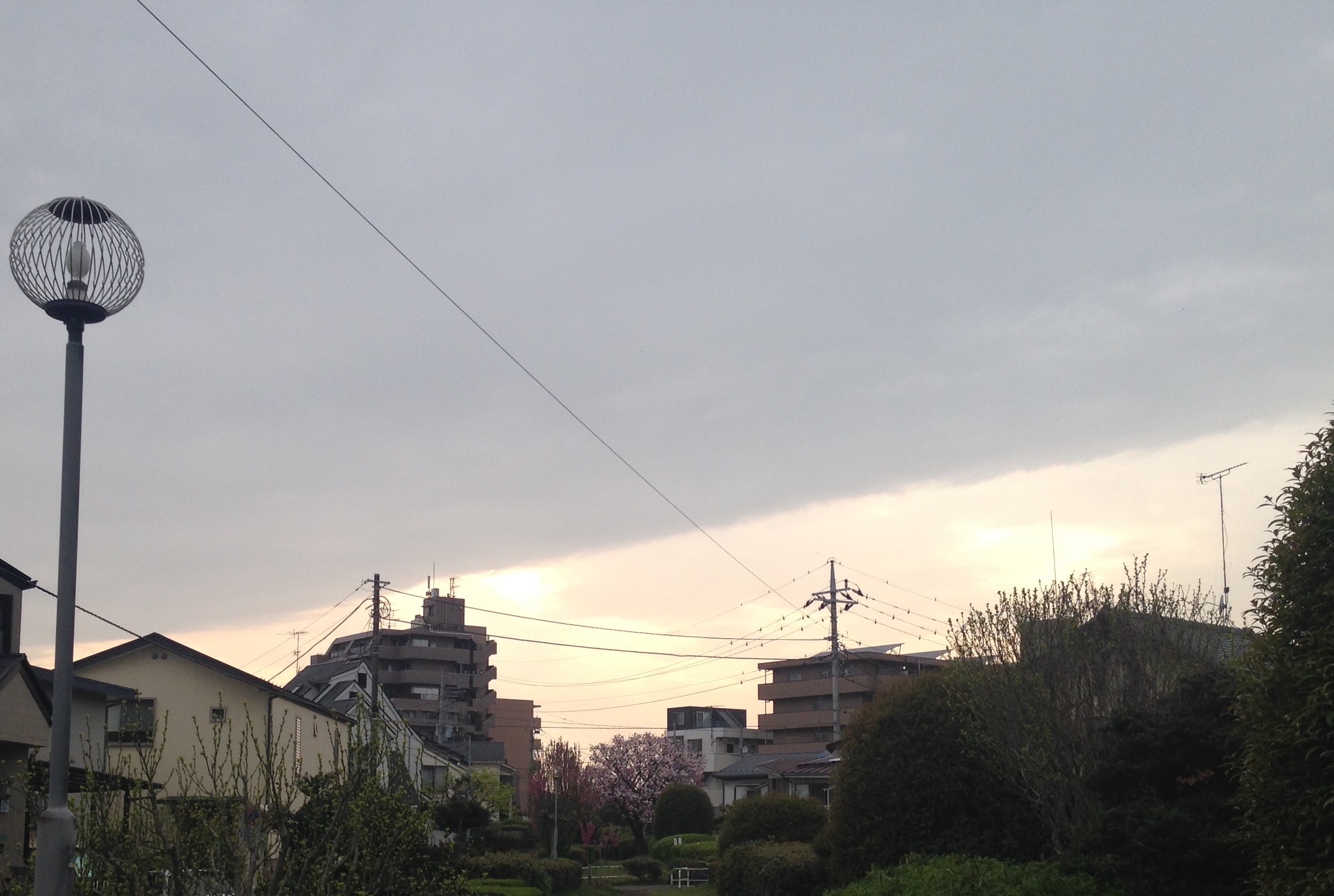 No.23176-1 地震雲