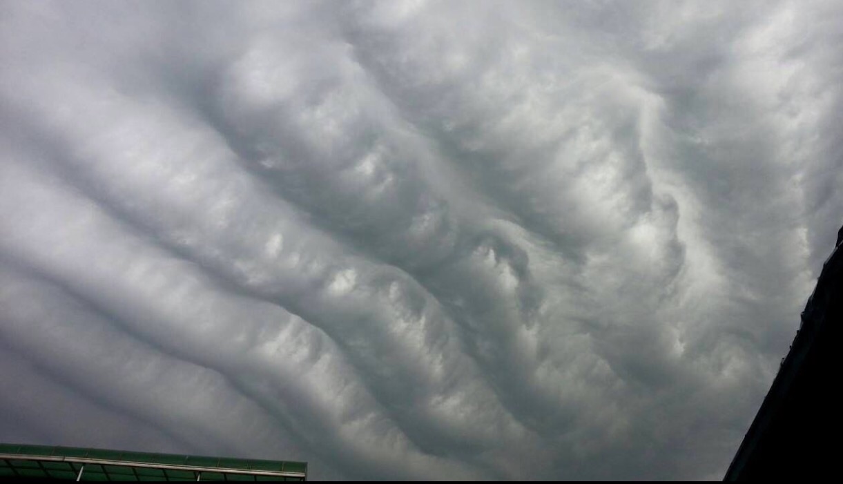 No.23192-1 地震雲