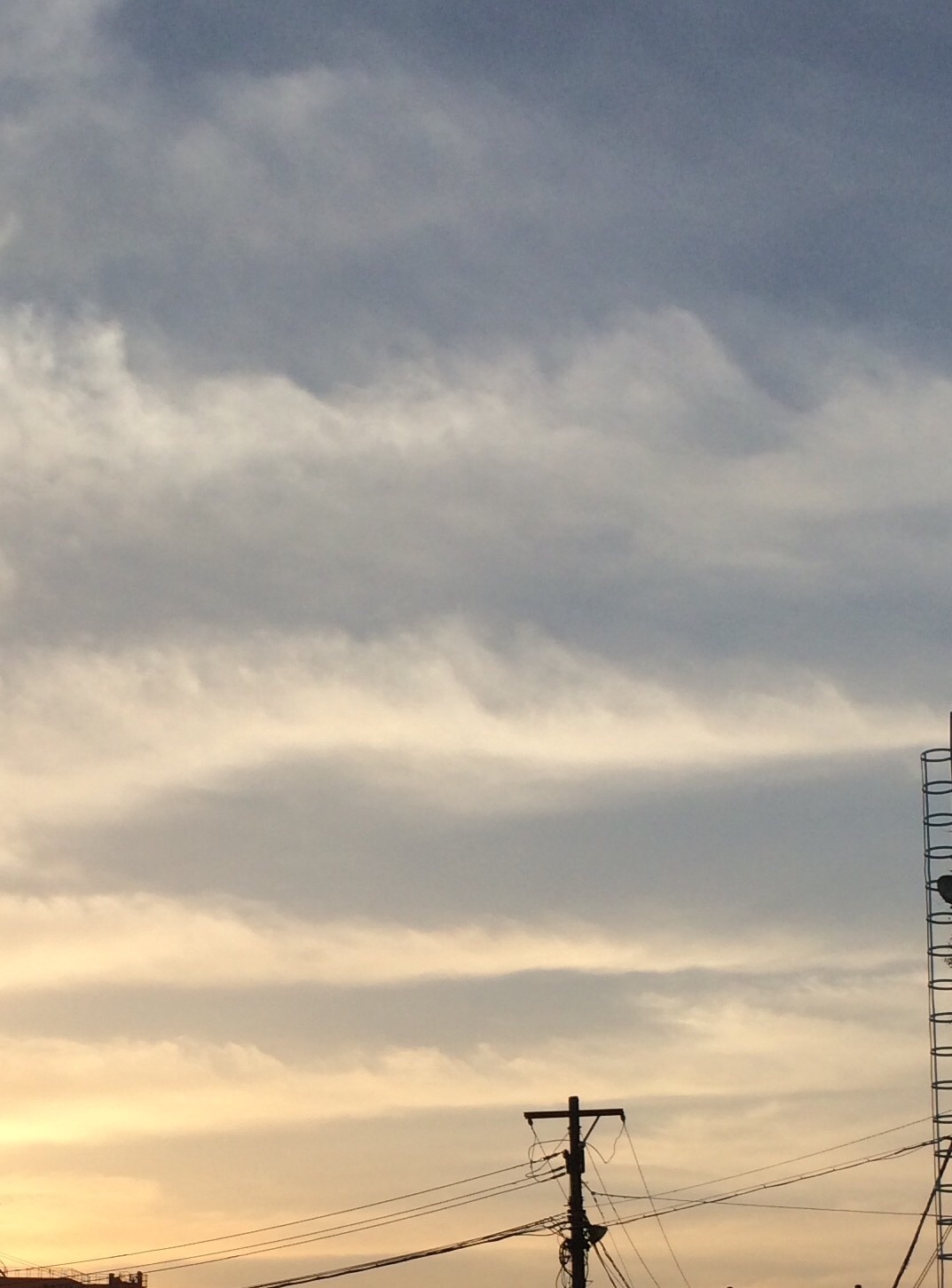 No.23444-1 地震雲