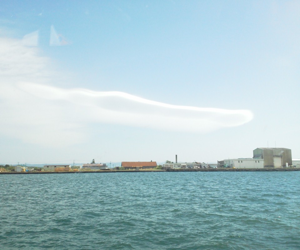 No.23520-1 地震雲