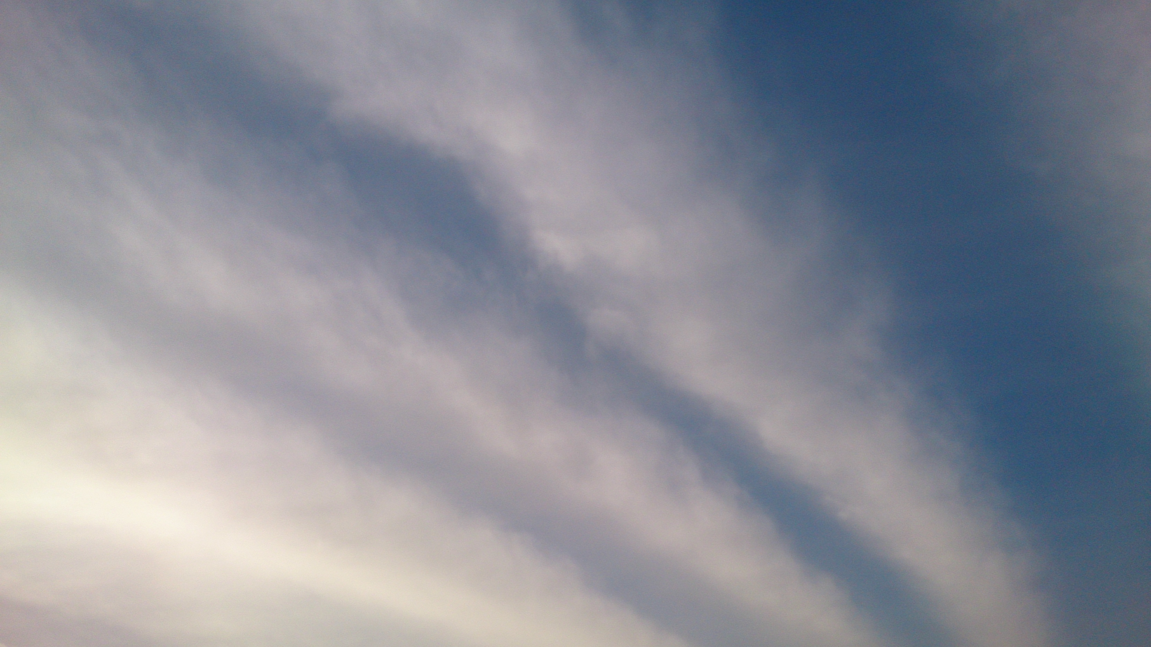 No.23565-1 地震雲