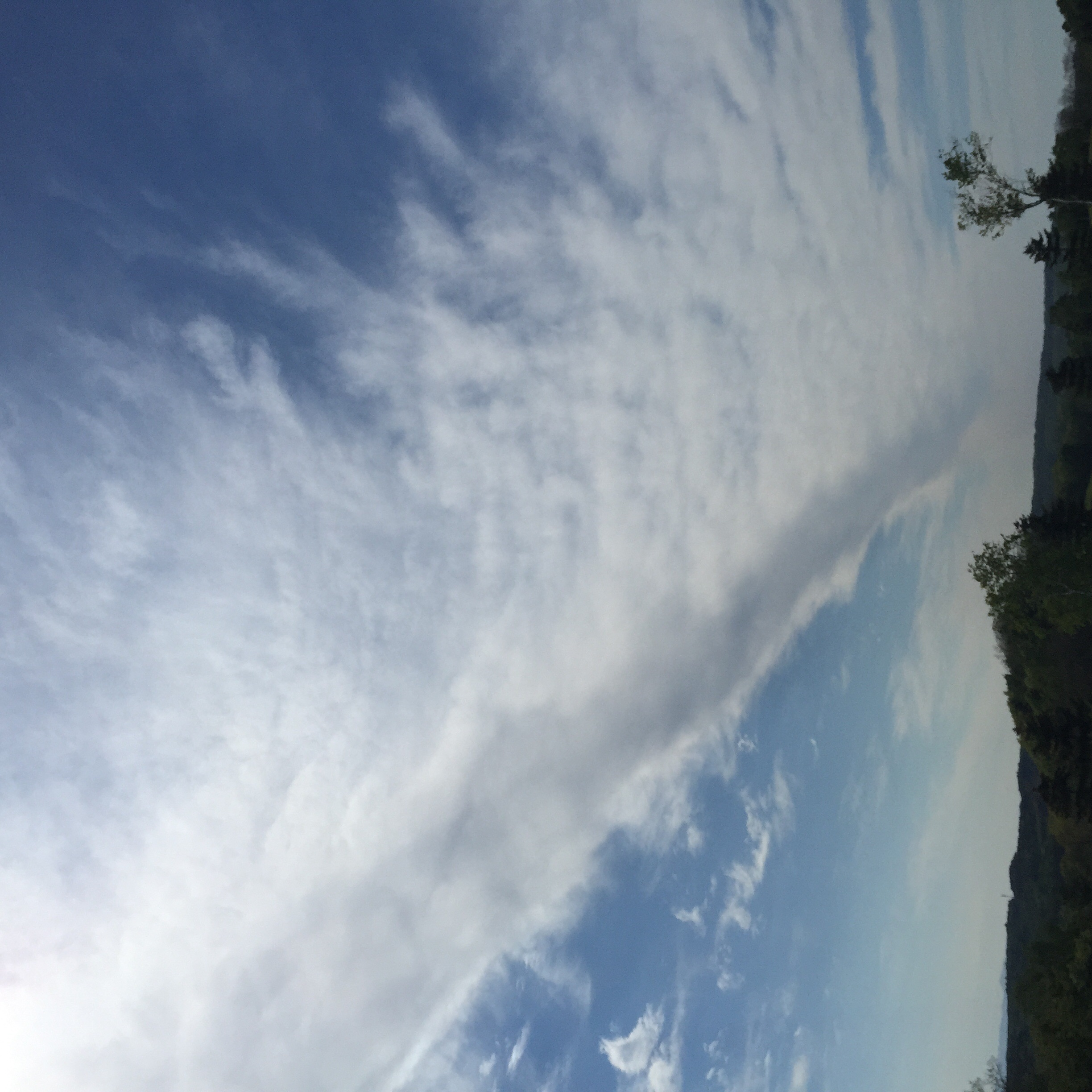 No.24070-1 地震雲