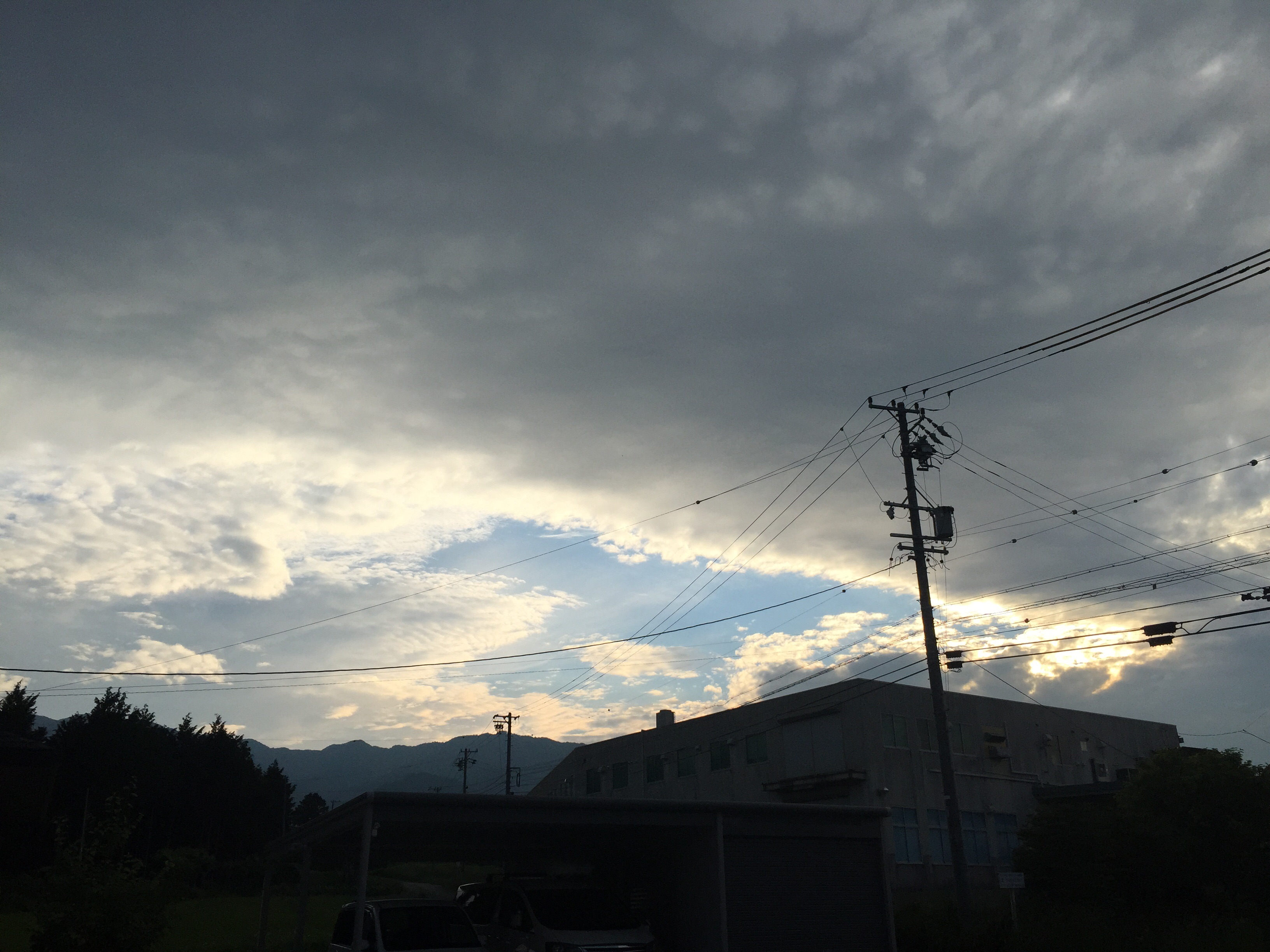 No.24140-1 地震雲