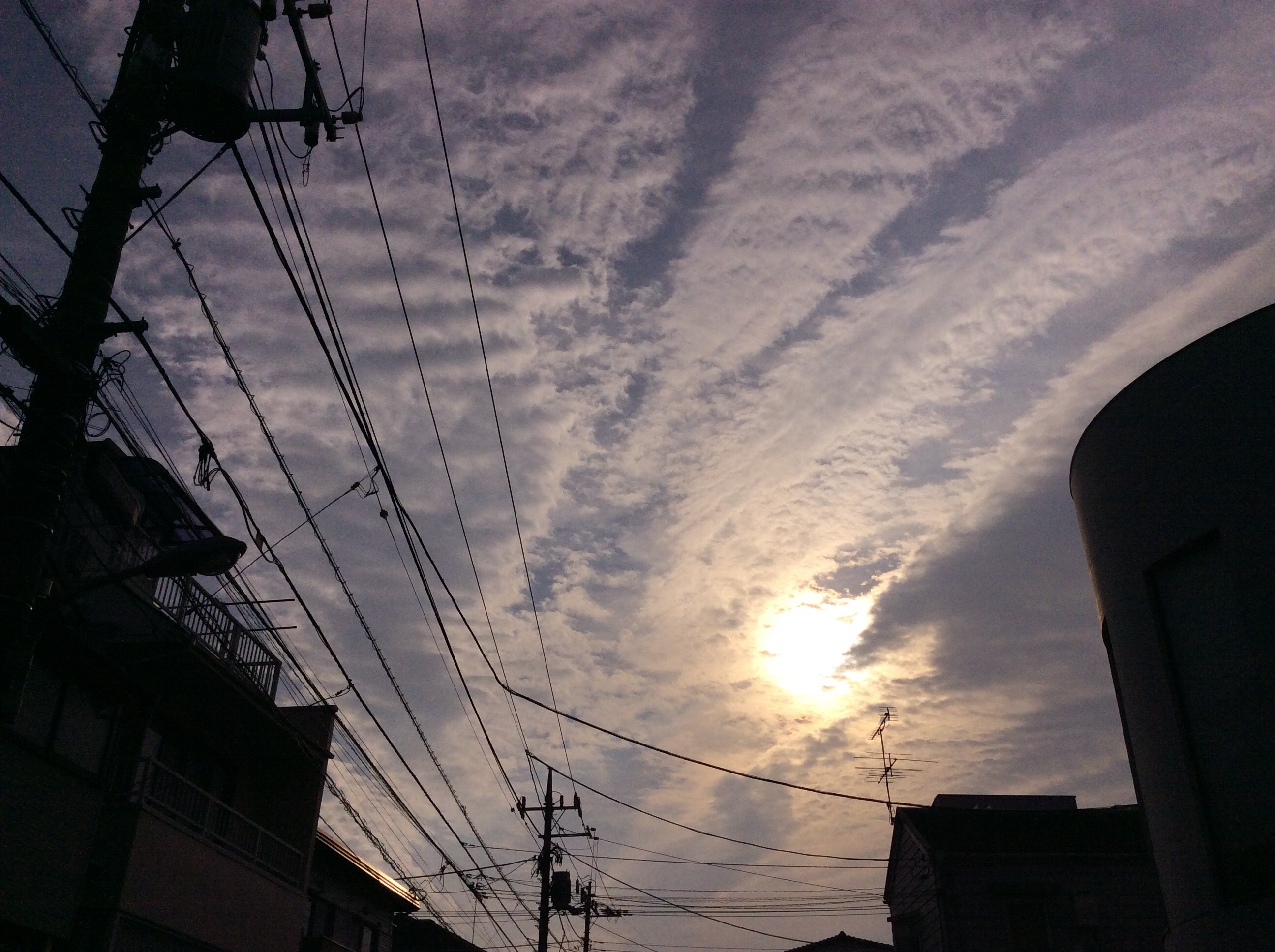 No.24143-1 地震雲