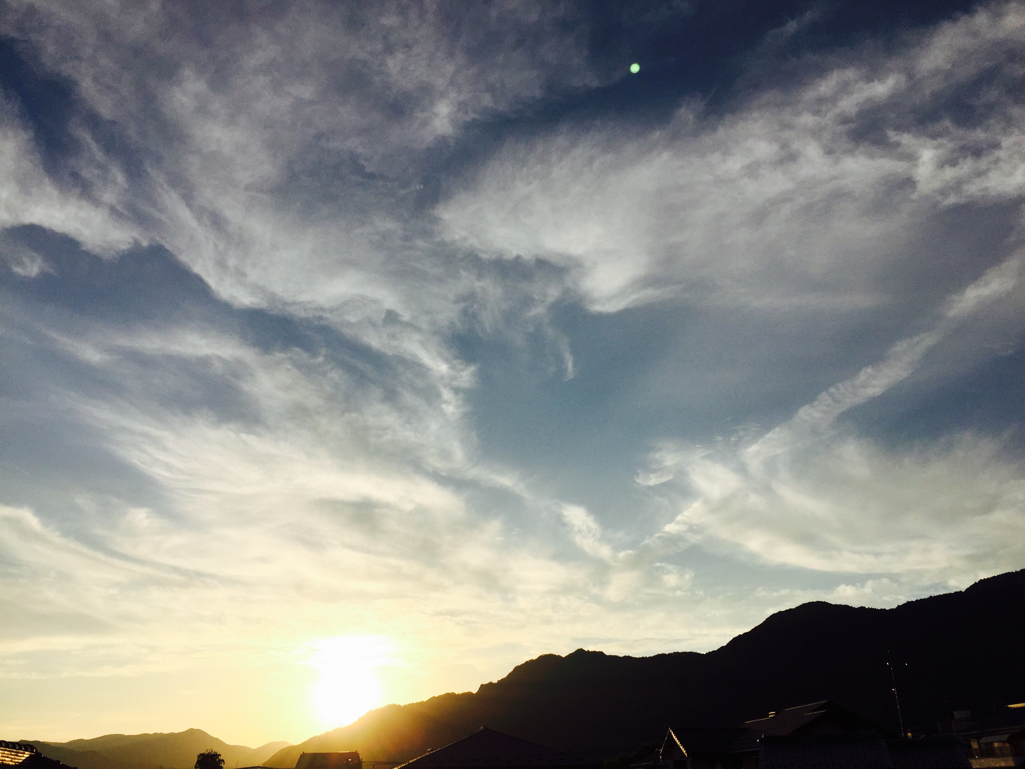 No.24205-1 地震雲