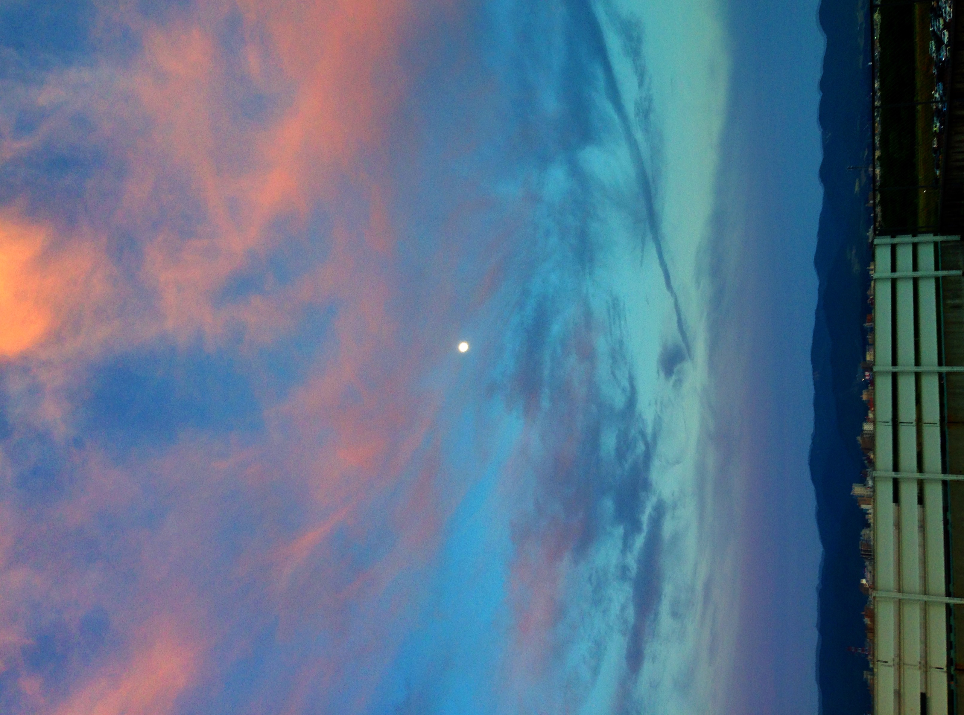 No.24212-1 地震雲