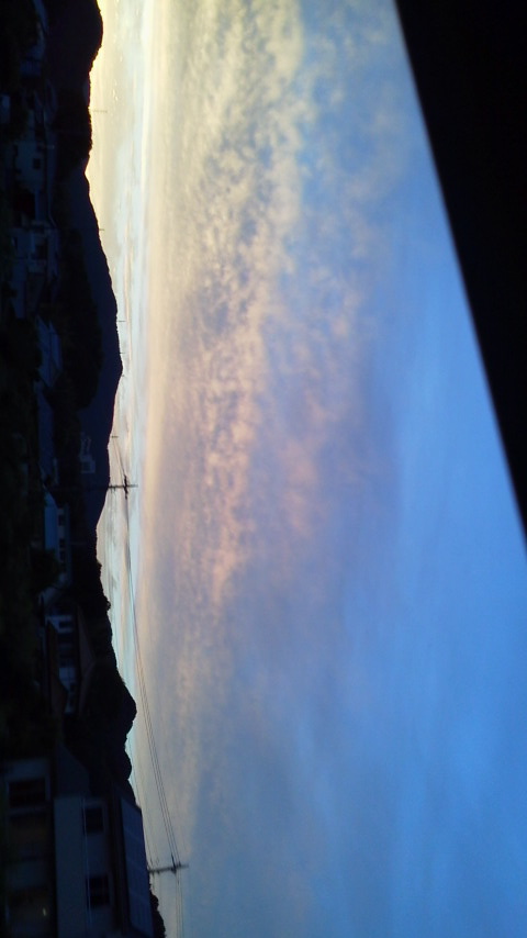 No.24323-1 地震雲