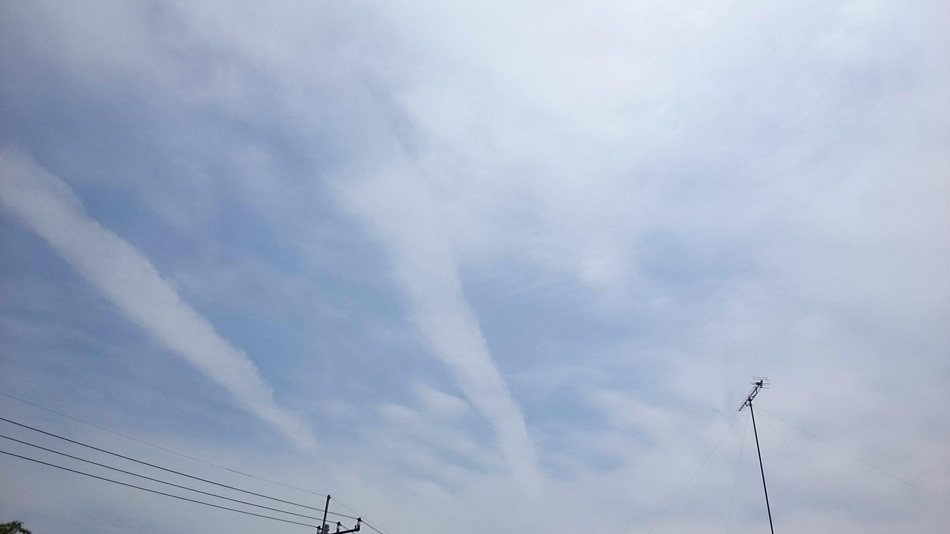 No.24336-1 地震雲