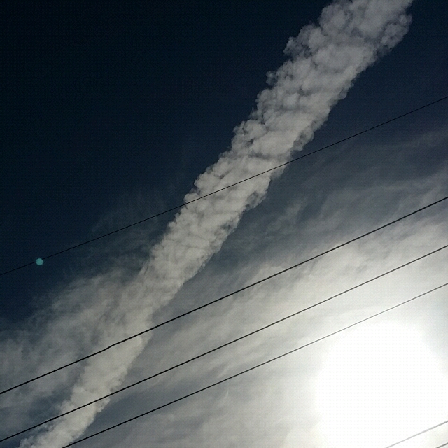 No.24385-1 地震雲