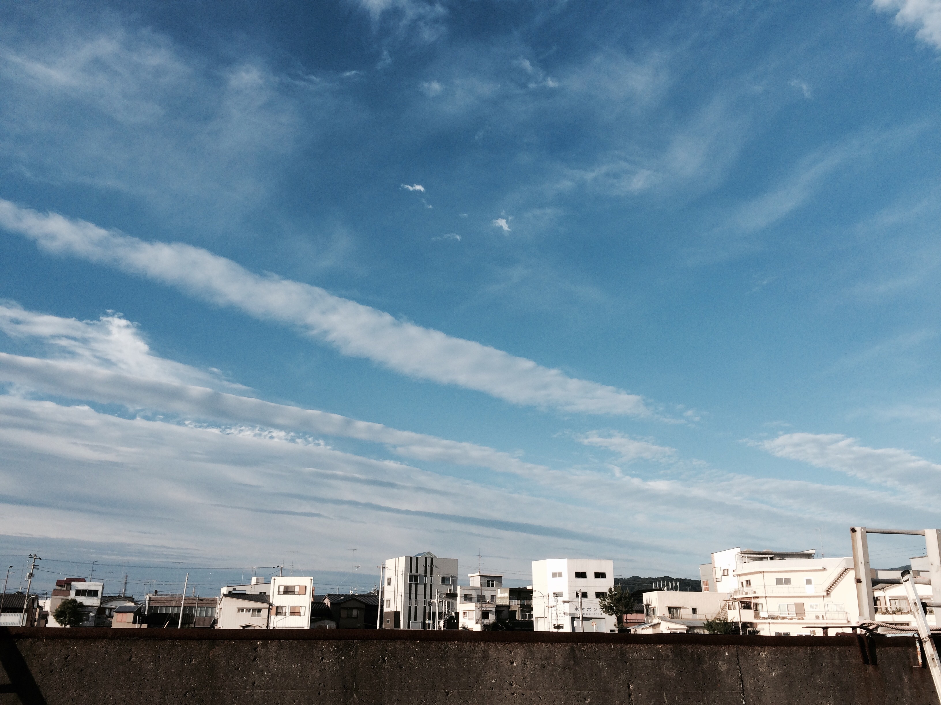 No.24439-1 地震雲