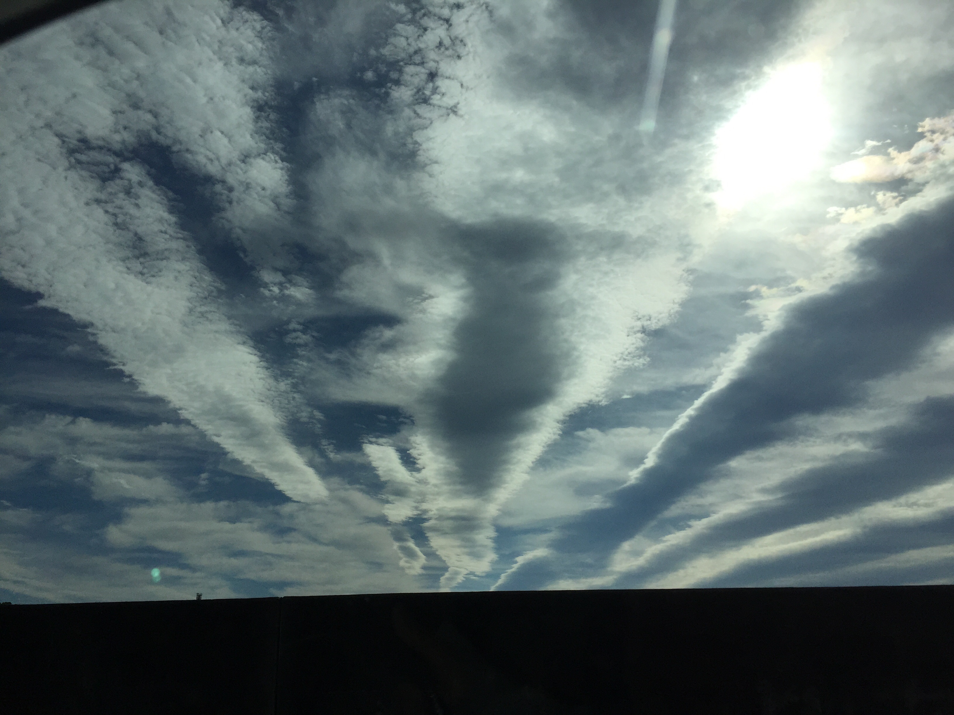 No.24453-1 地震雲