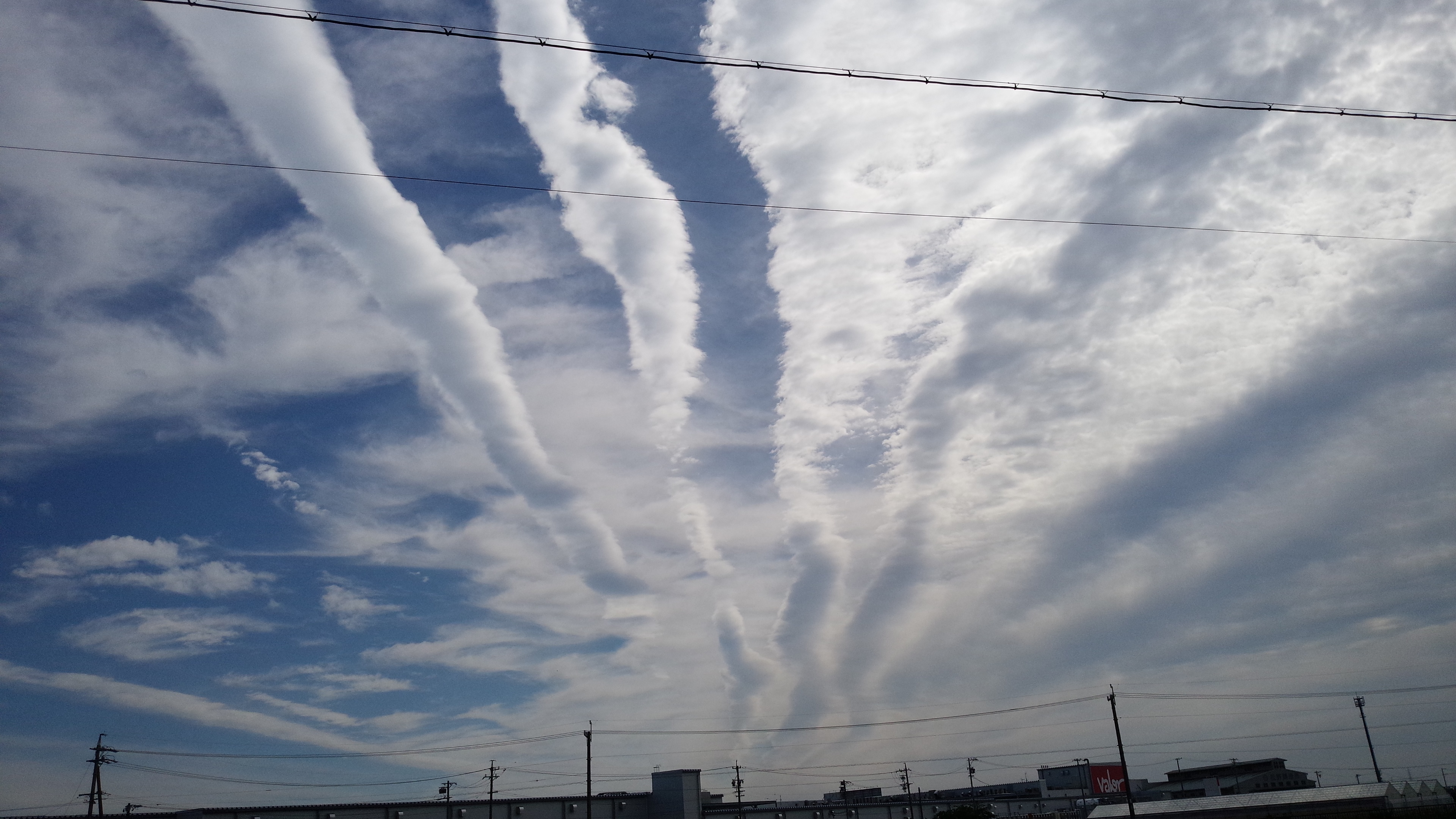 No.24457-1 地震雲