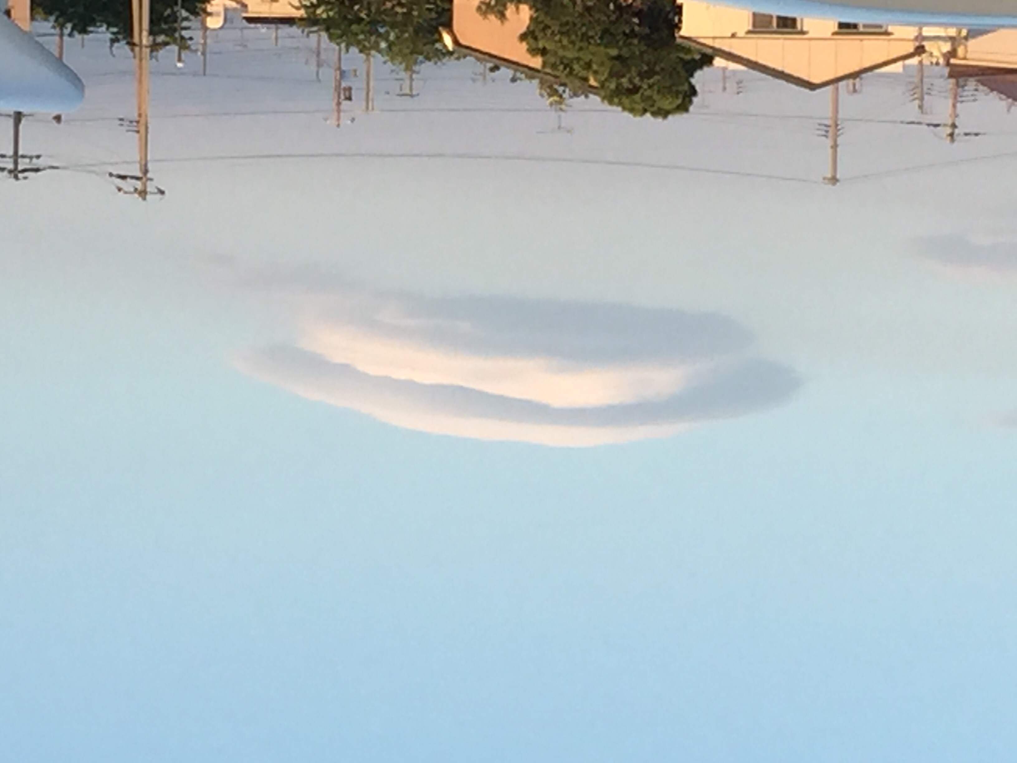 No.24833-1 地震雲