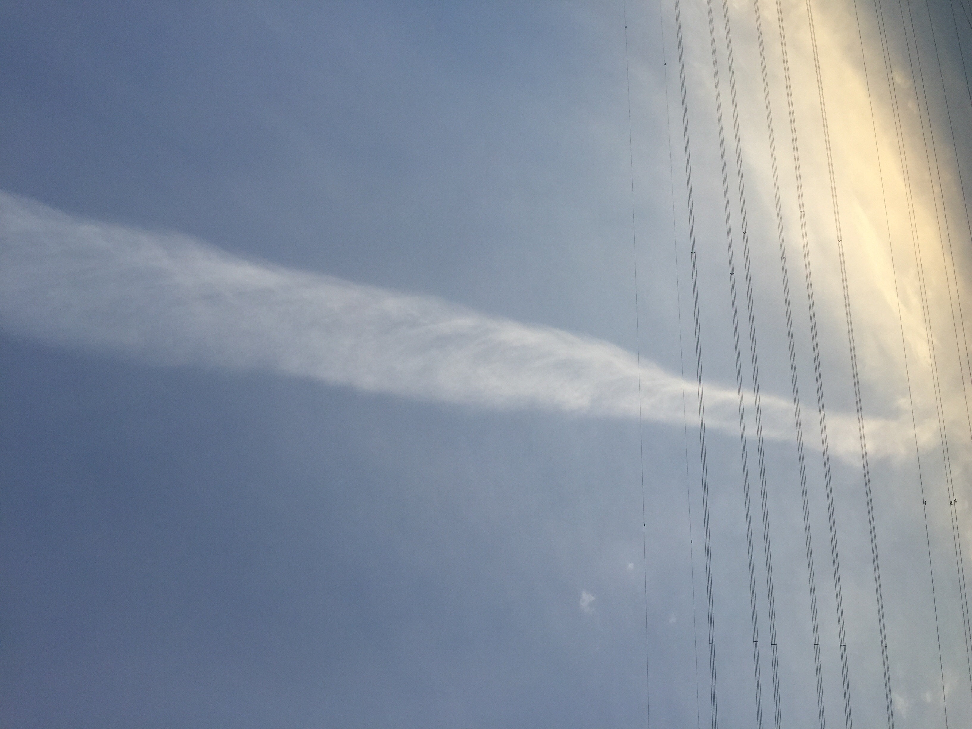 No.24885-1 地震雲