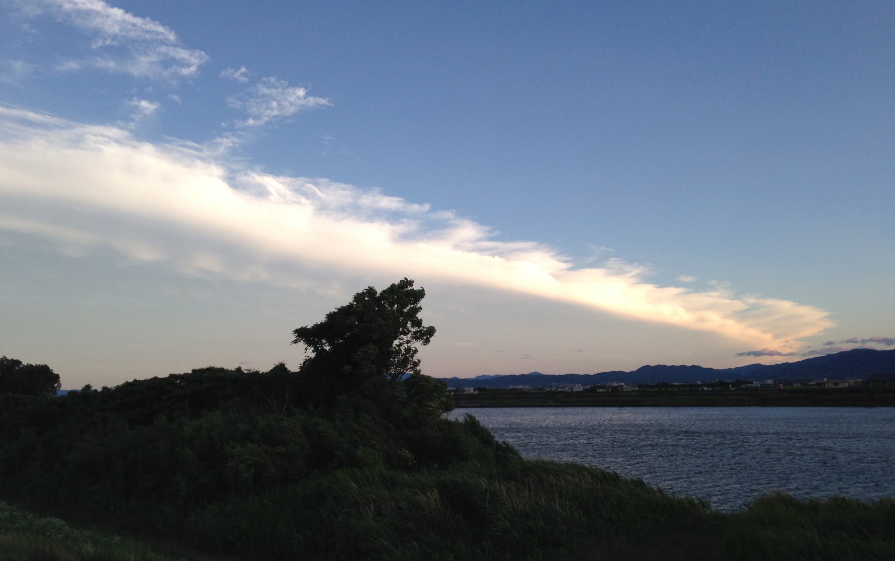 No.25220-1 地震雲