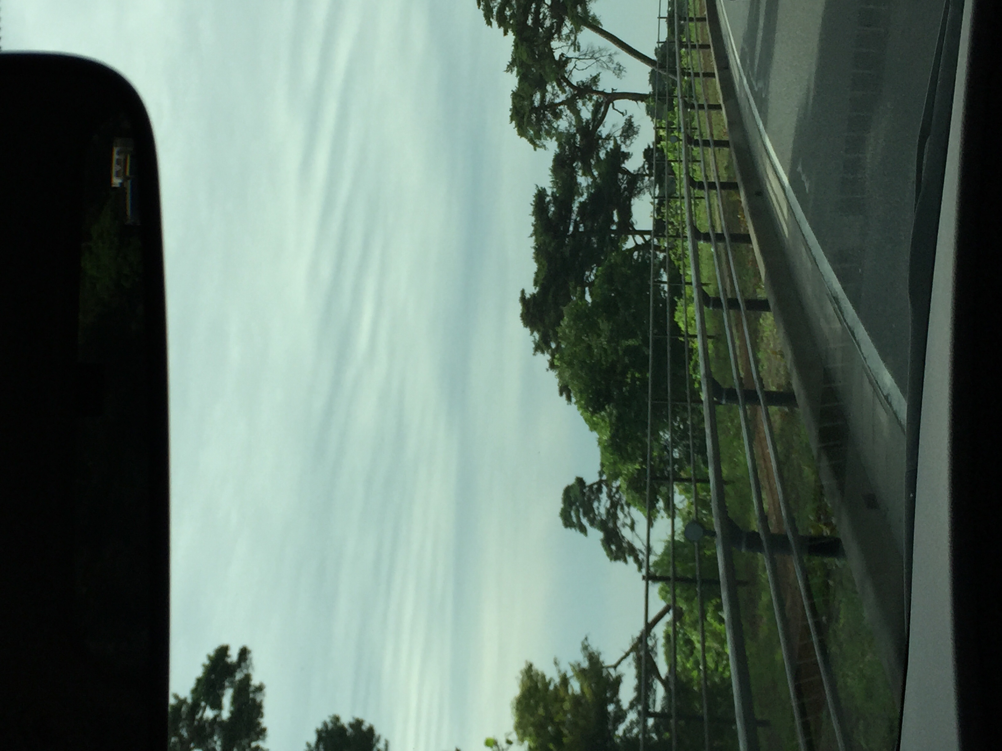 No.25357-1 地震雲