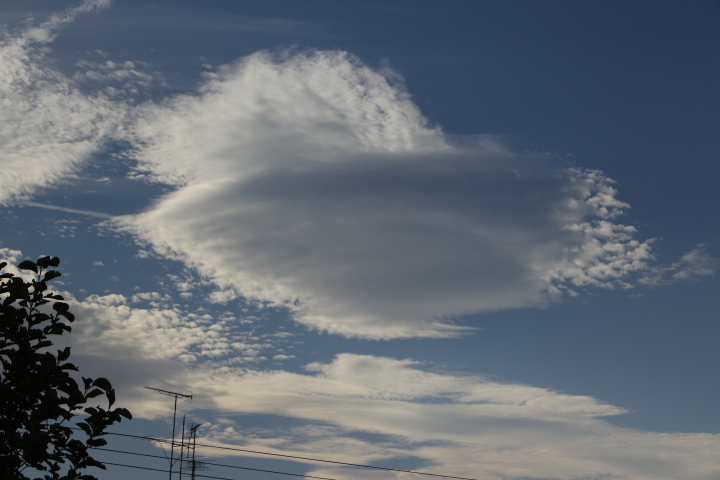 No.25411-1 地震雲