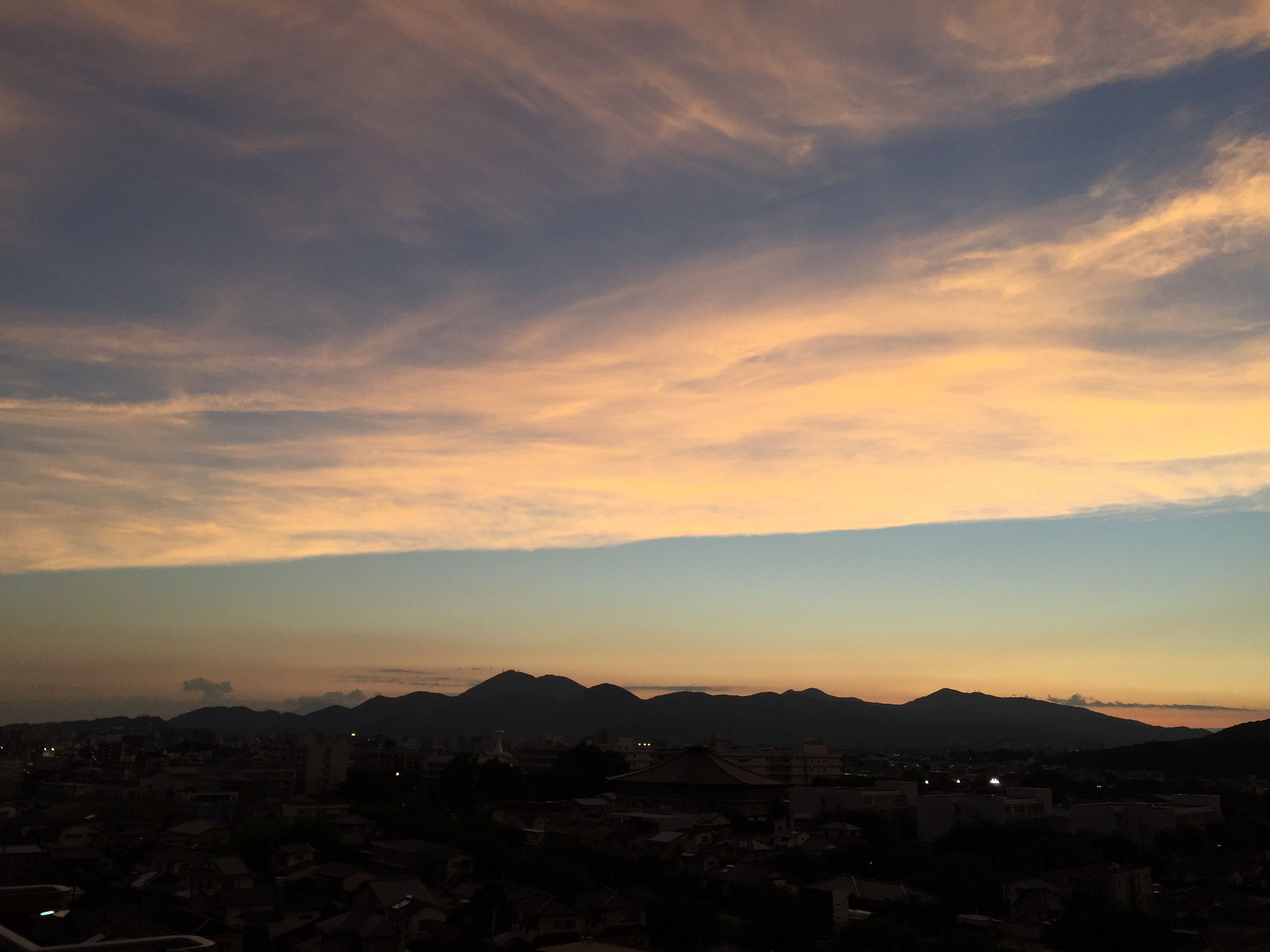 No.25446-1 地震雲