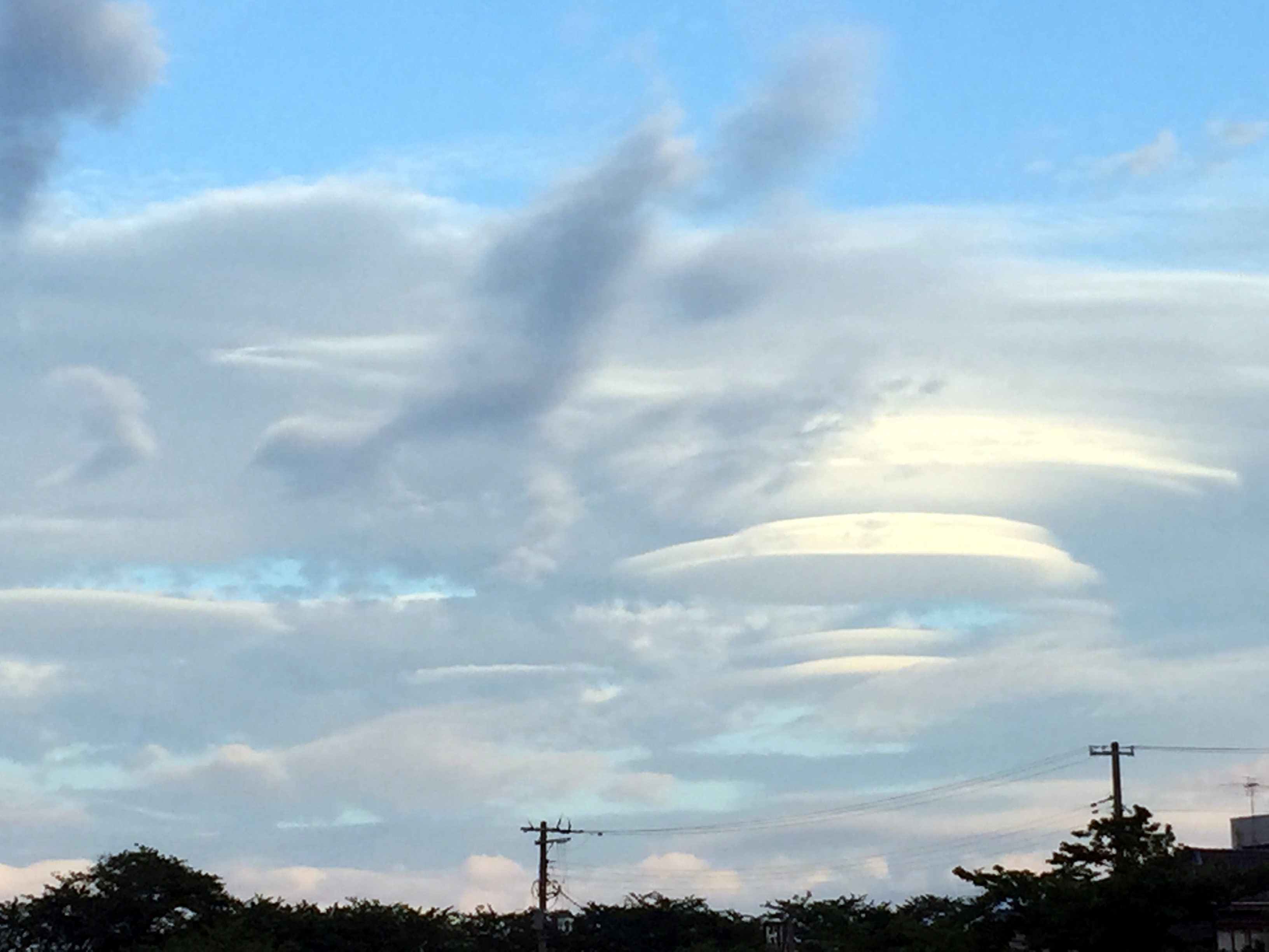 No.25588-1 地震雲