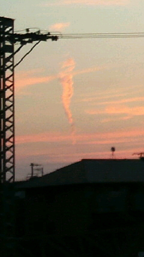 No.25902-1 地震雲