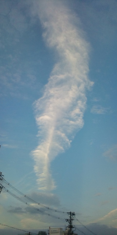 No.26001-1 地震雲