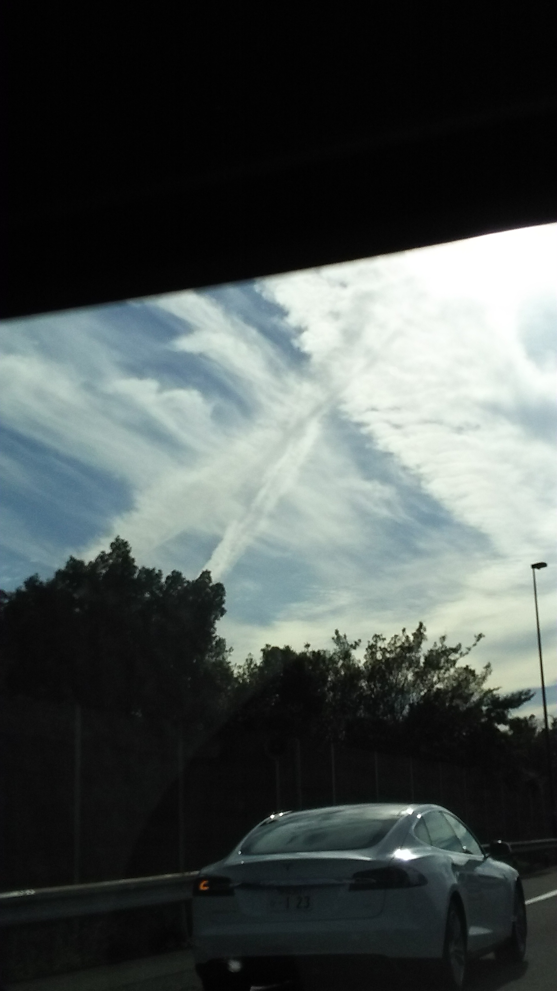 No.26318-1 地震雲