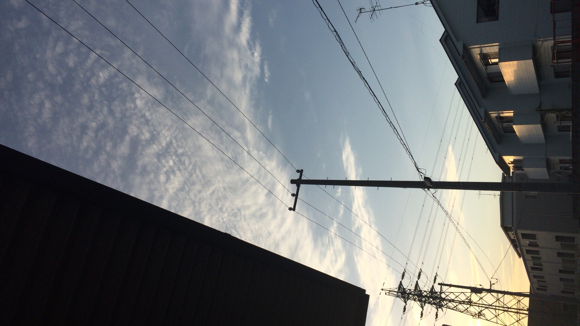 No.26324-1 地震雲