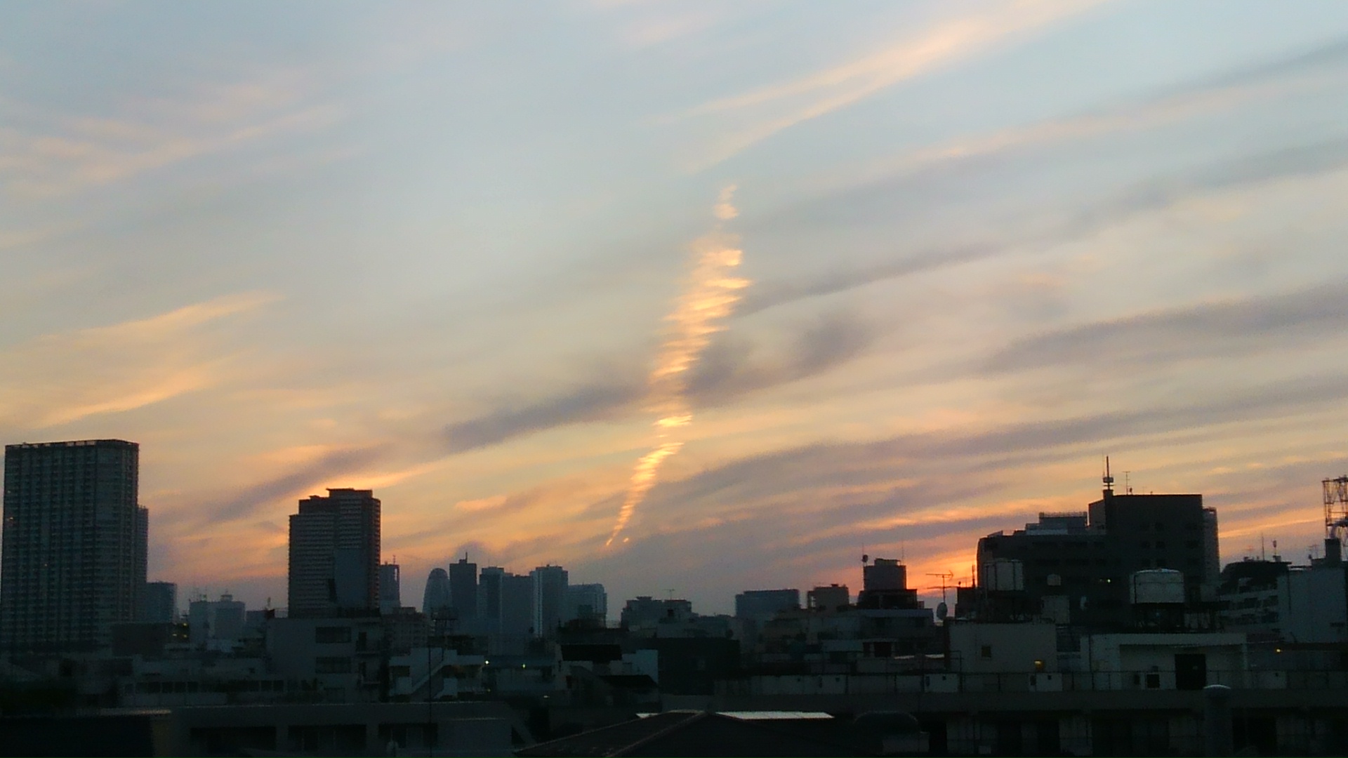 No.26519-1 地震雲