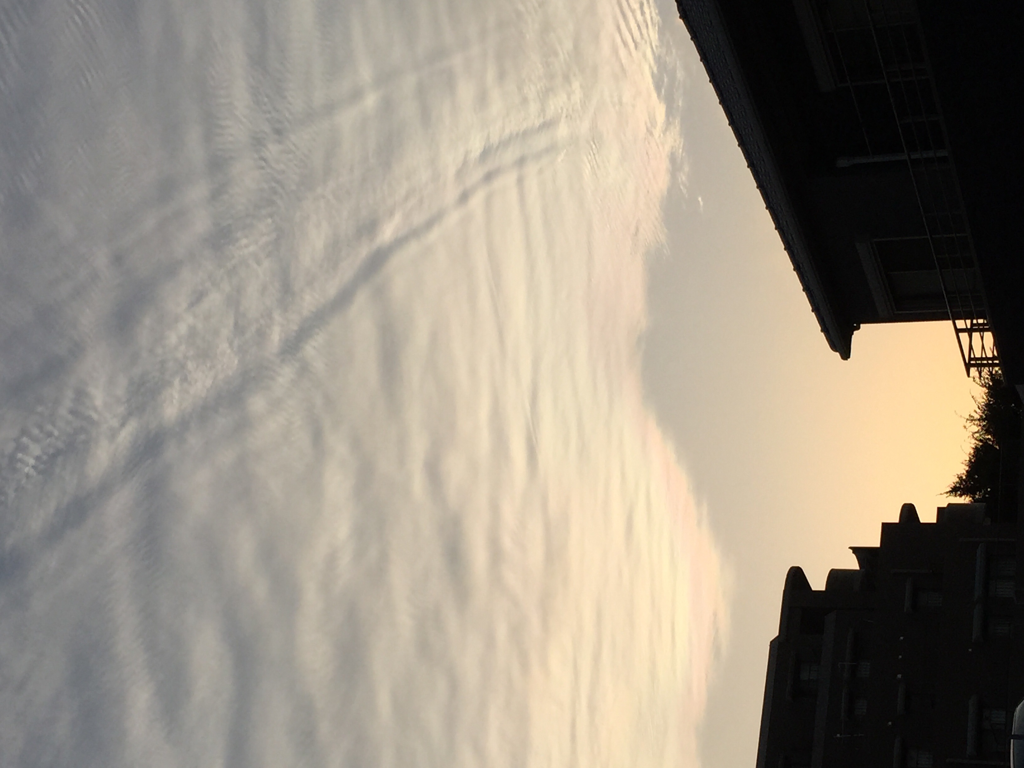 No.26616-1 地震雲