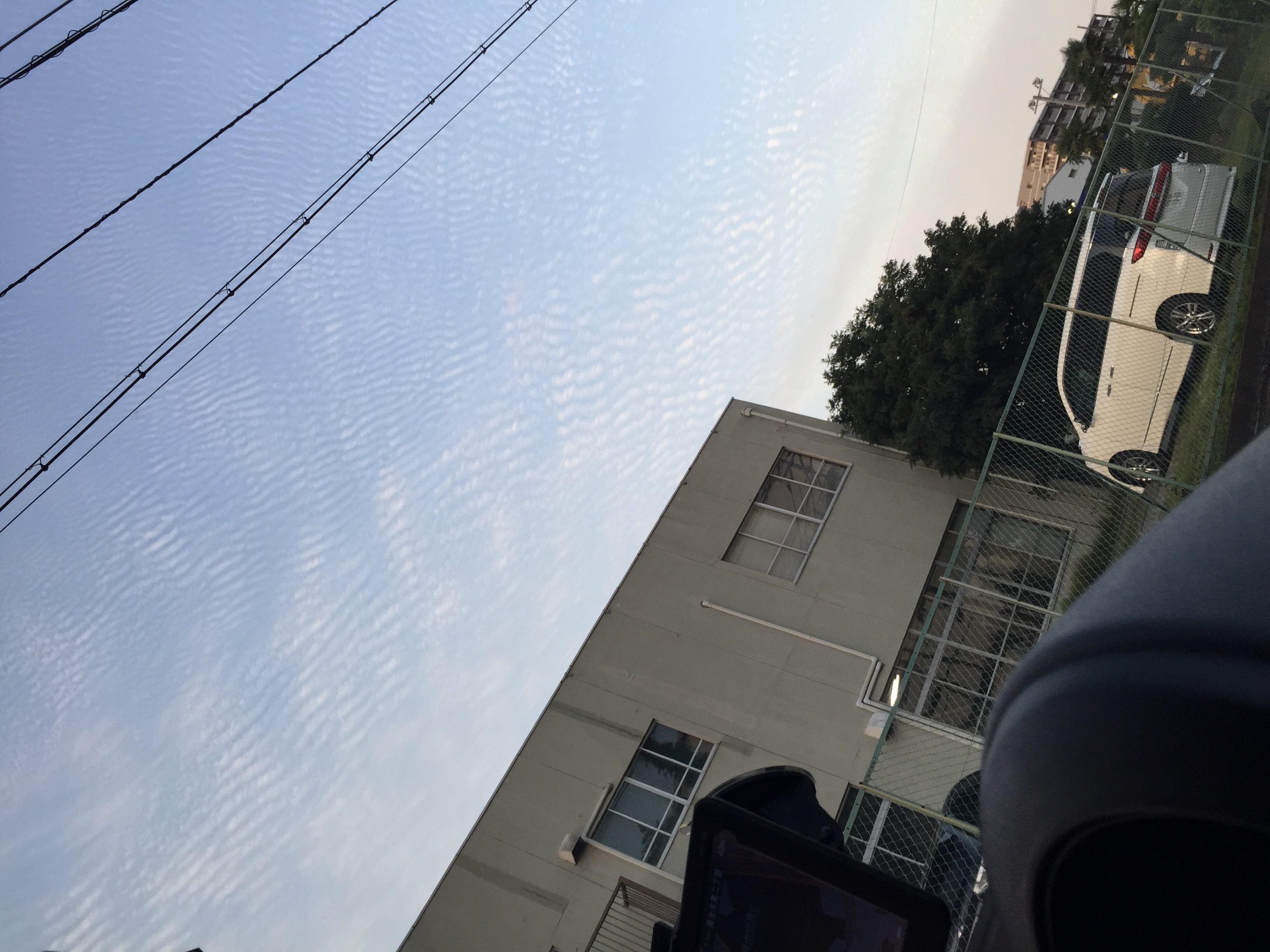 No.26634-1 地震雲