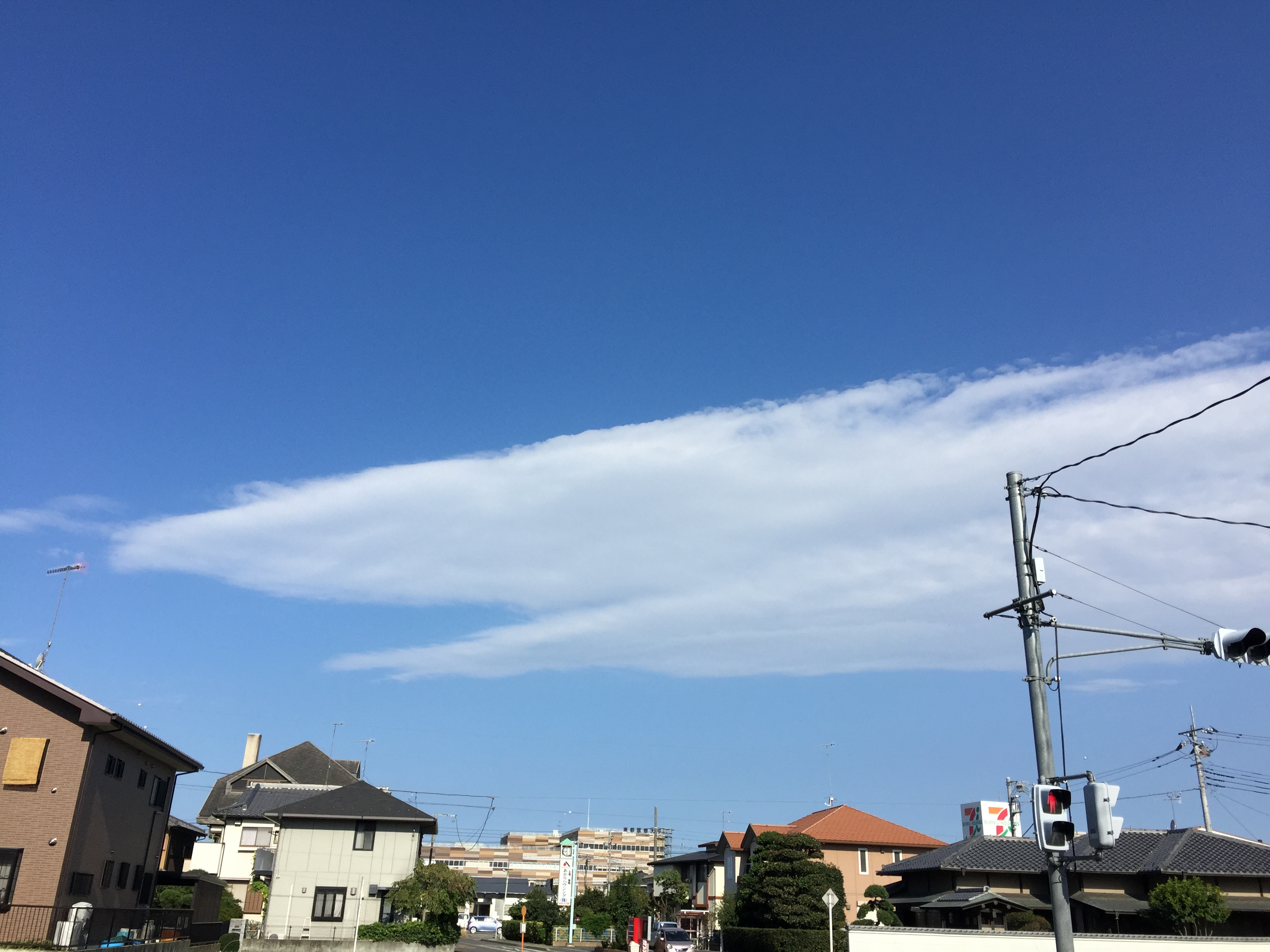 No.26643-1 地震雲