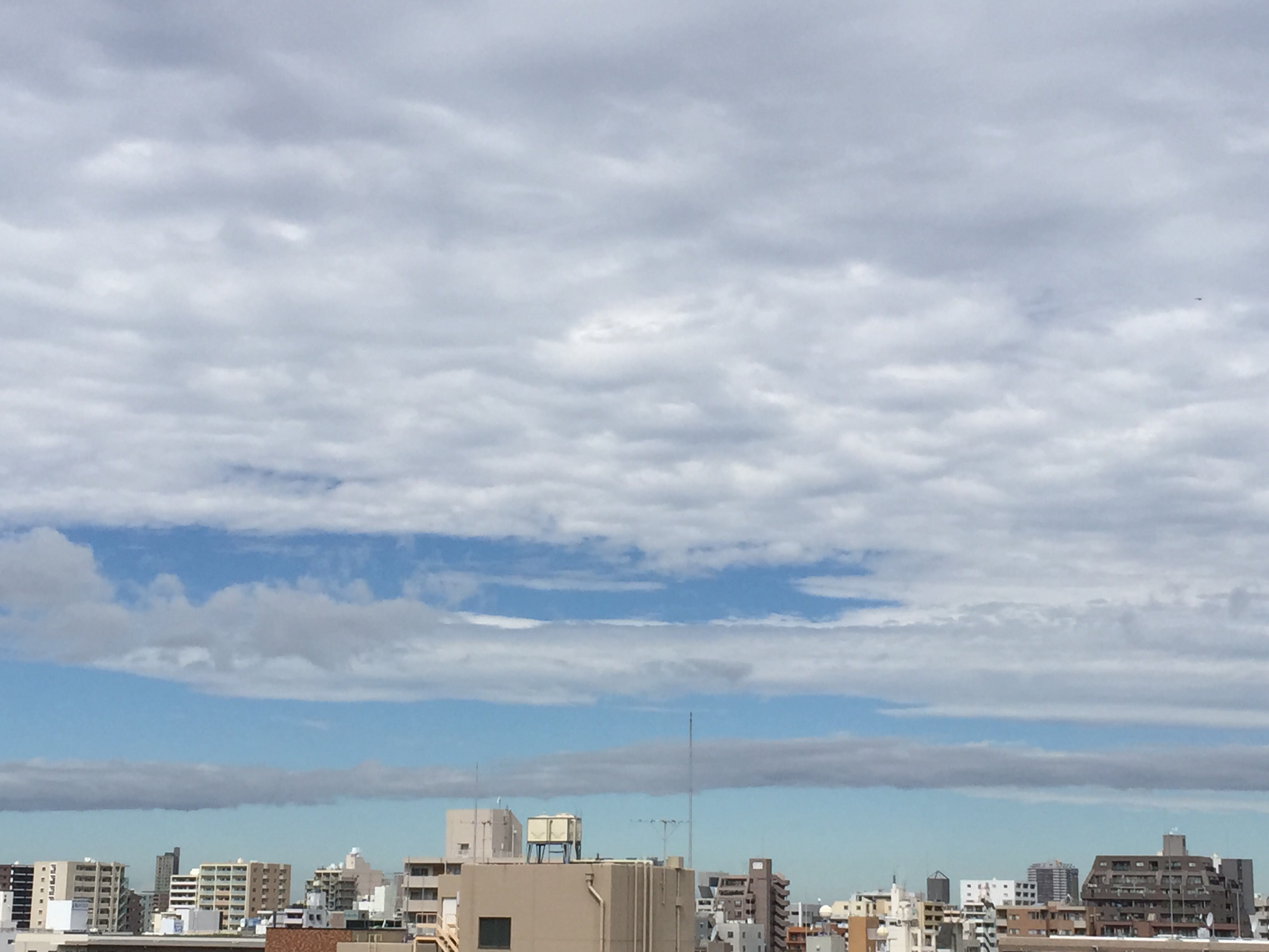 No.26745-1 地震雲