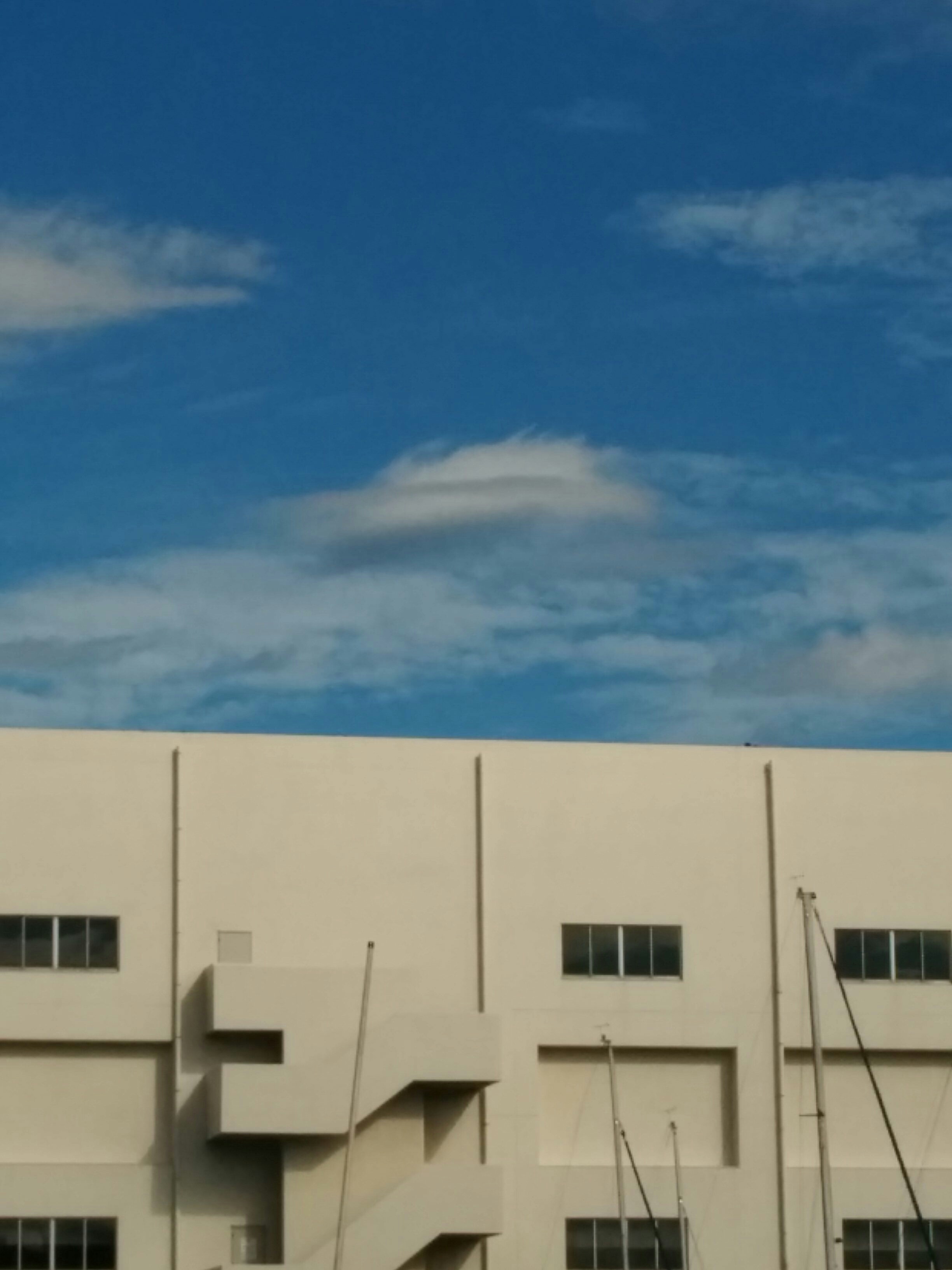 No.26746-1 地震雲